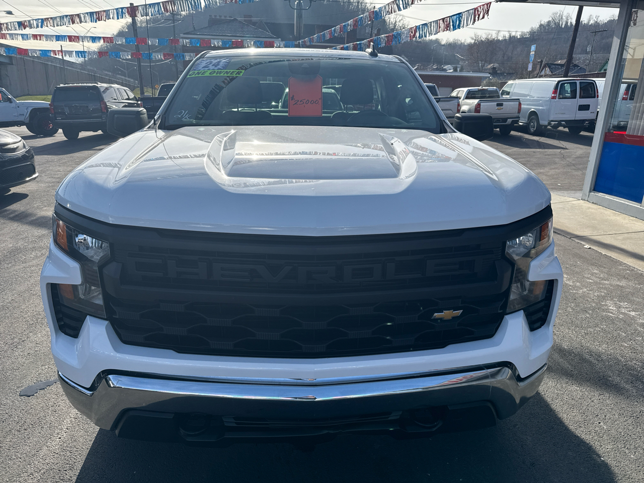 Chevrolet Silverado 1500 2WD Reg Cab 140" Work Truck 2024