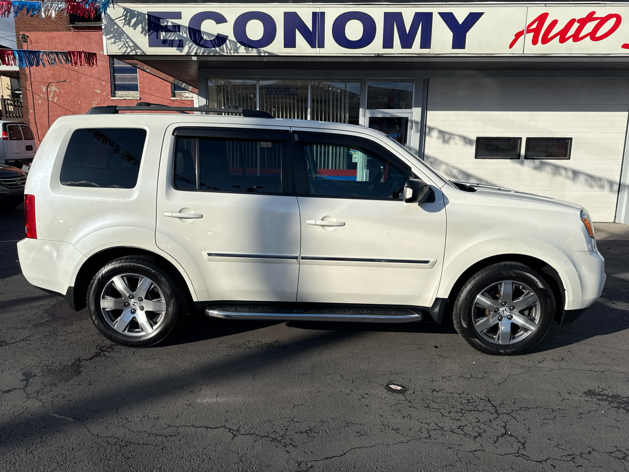Honda Pilot 4WD 4dr Touring w/RES & Navi 2015