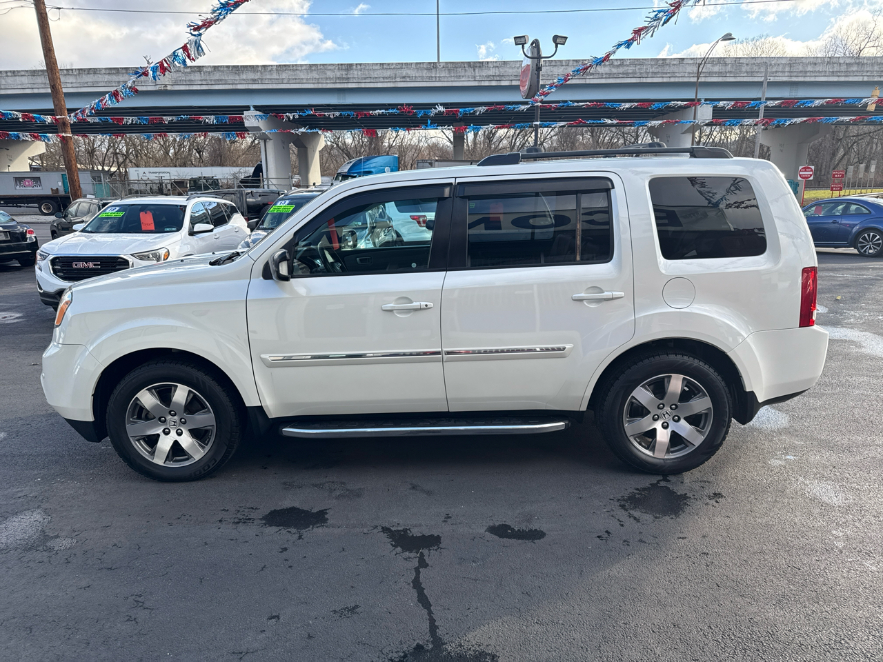 Honda Pilot 4WD 4dr Touring w/RES & Navi 2015