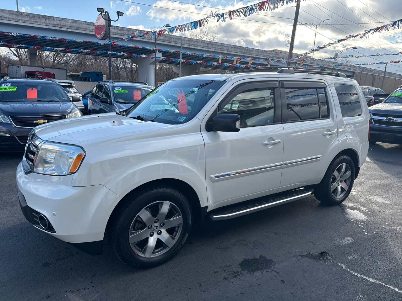 Honda Pilot 4WD 4dr Touring w/RES & Navi 2015