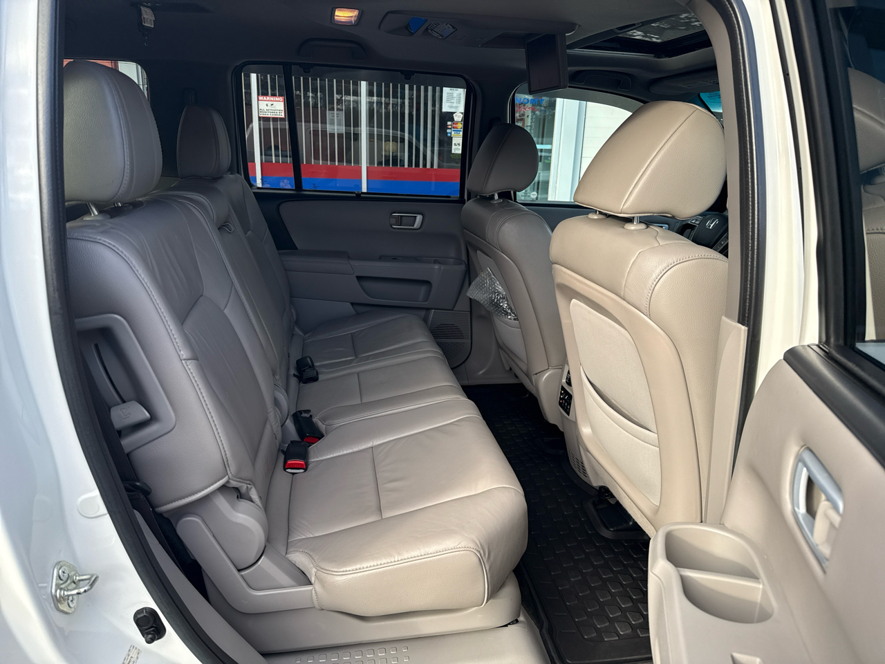 Honda Pilot 4WD 4dr Touring w/RES & Navi 2015