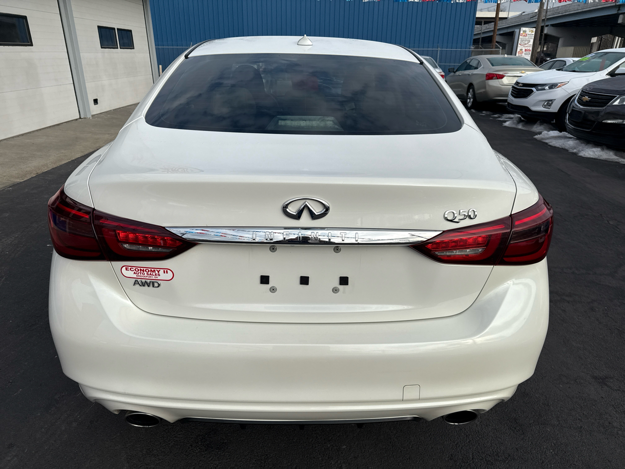 Infiniti Q50 3.0t LUXE AWD 2018