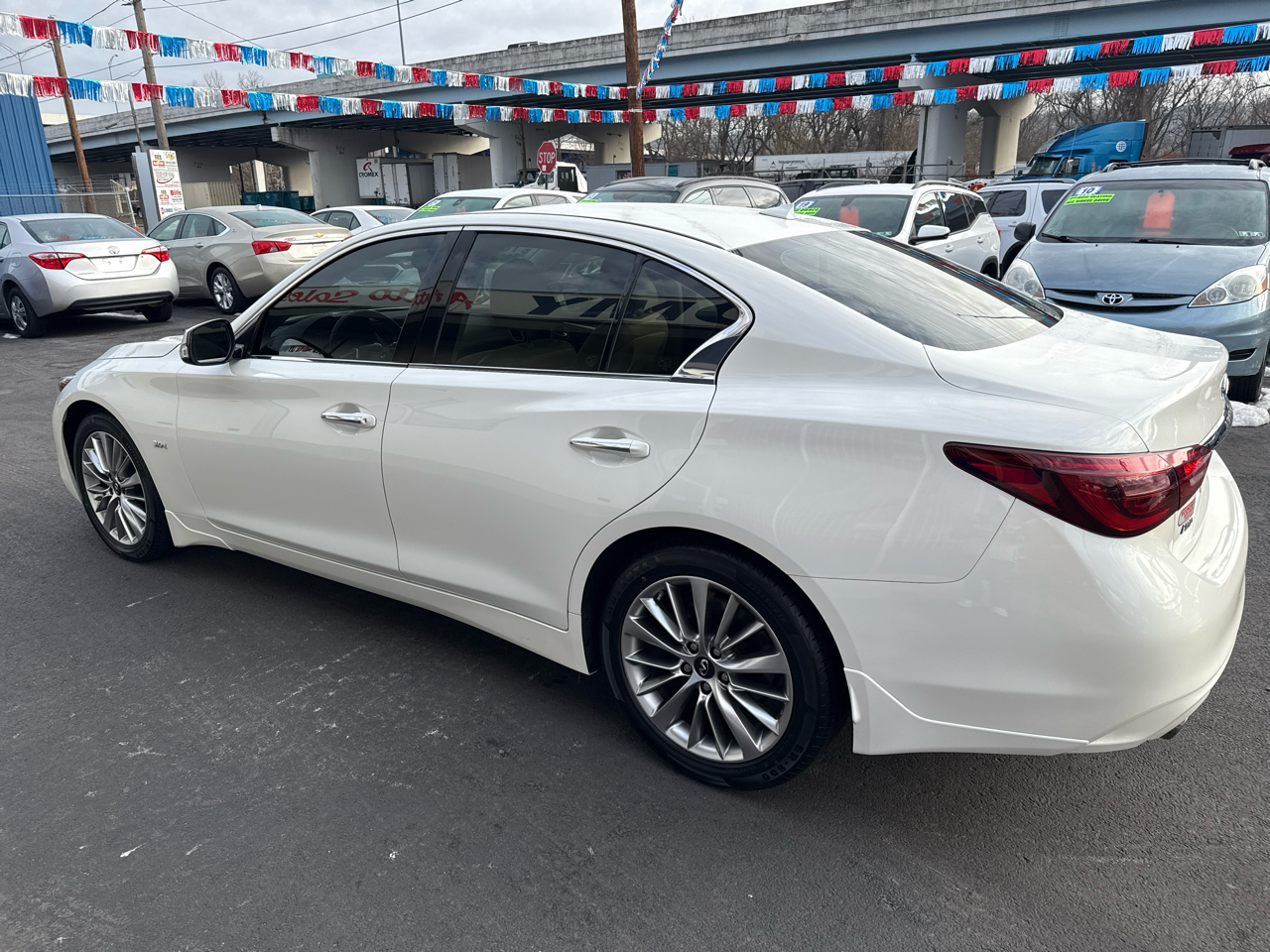 Infiniti Q50 3.0t LUXE AWD 2018