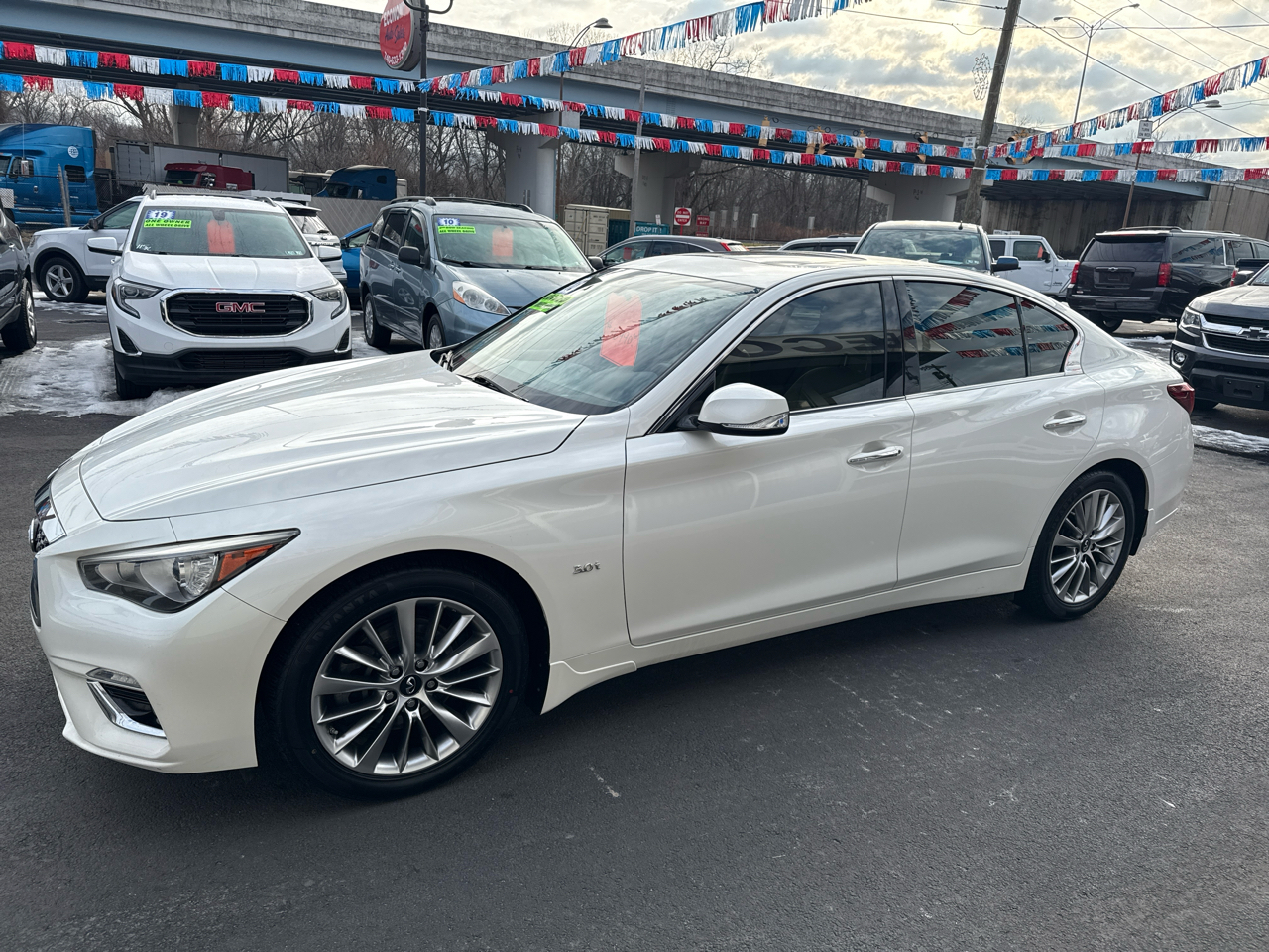 Infiniti Q50 3.0t LUXE AWD 2018