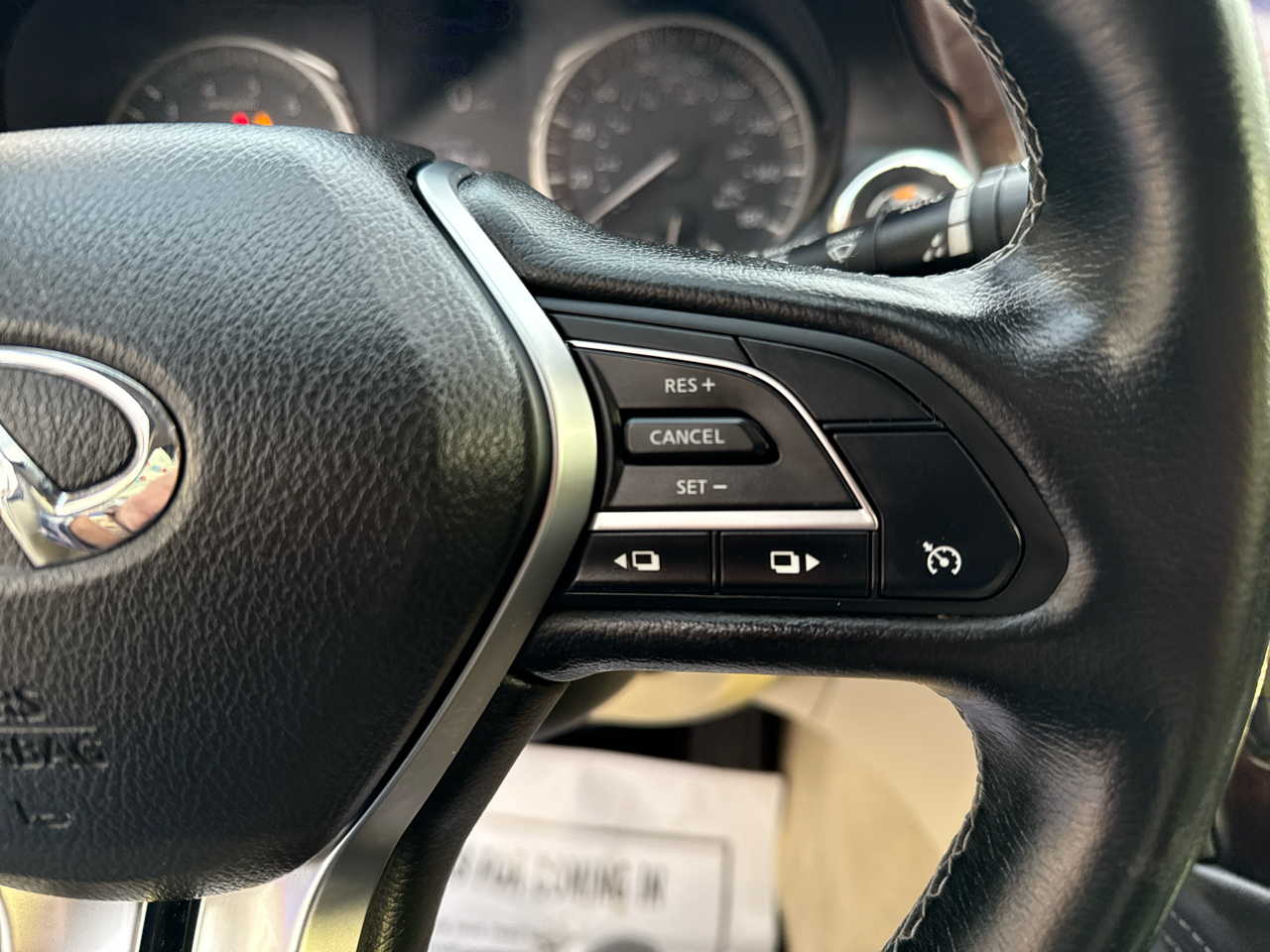 Infiniti Q50 3.0t LUXE AWD 2018