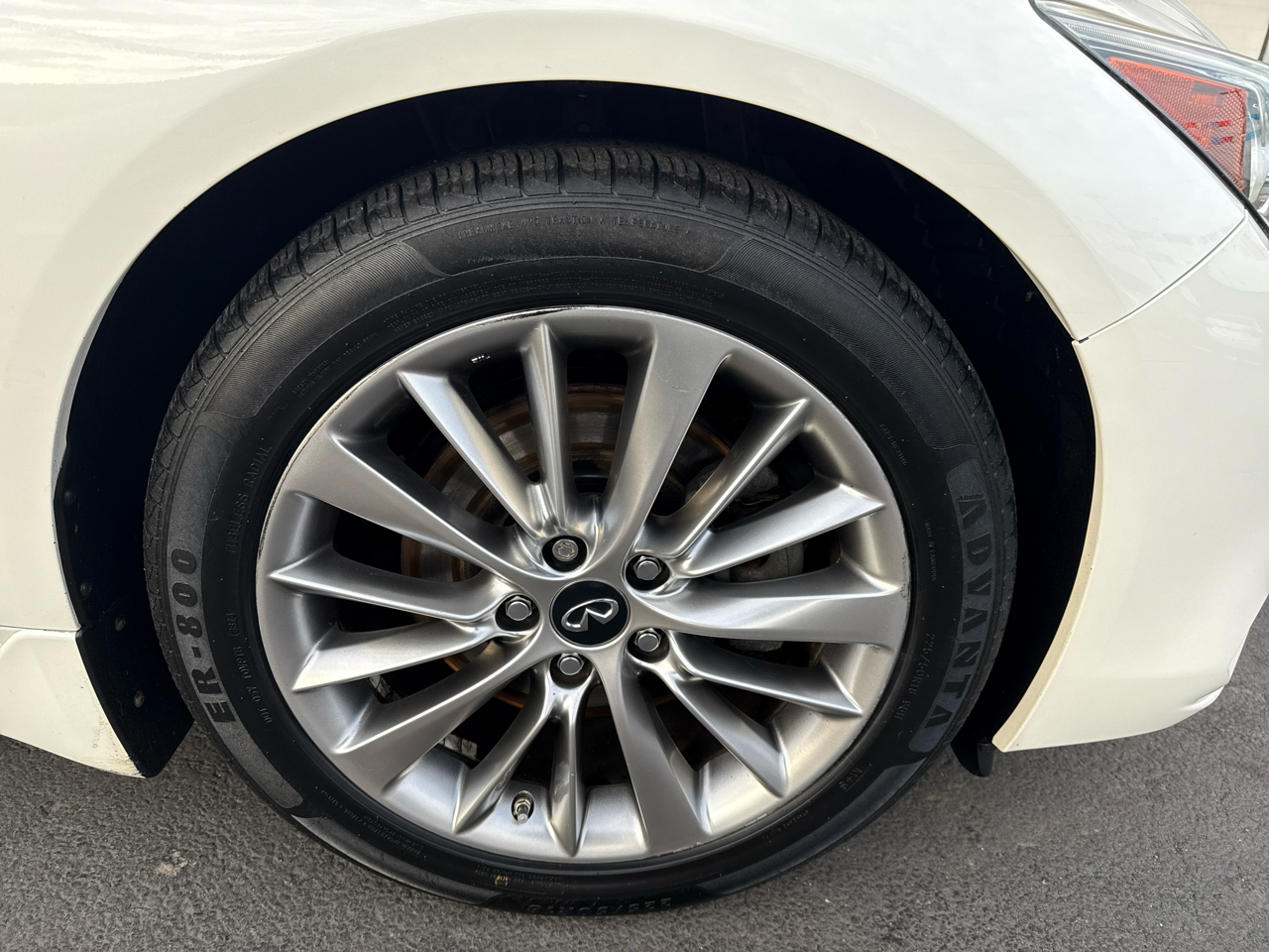 Infiniti Q50 3.0t LUXE AWD 2018