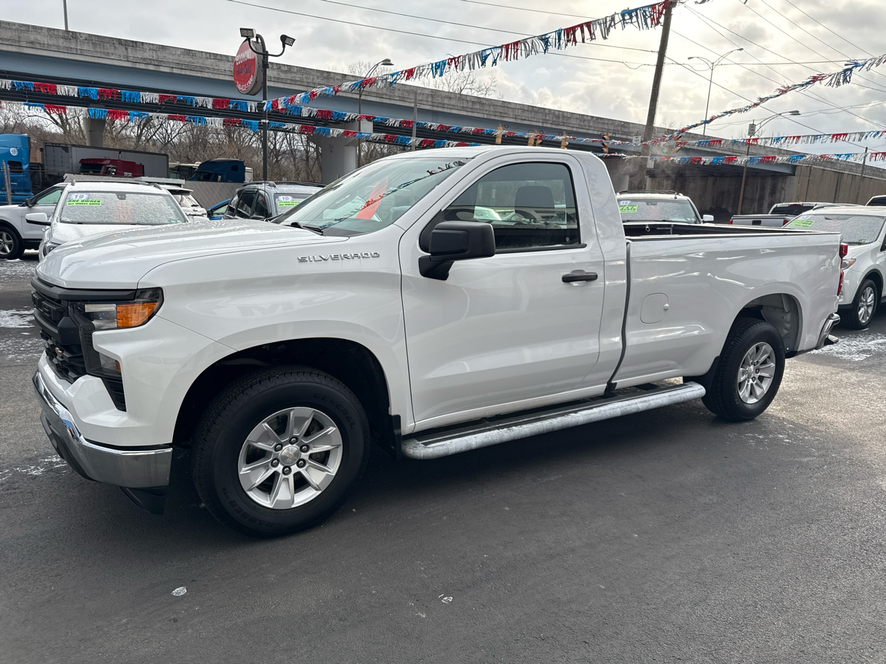 Chevrolet Silverado 1500 2WD Reg Cab 140" Work Truck 2023