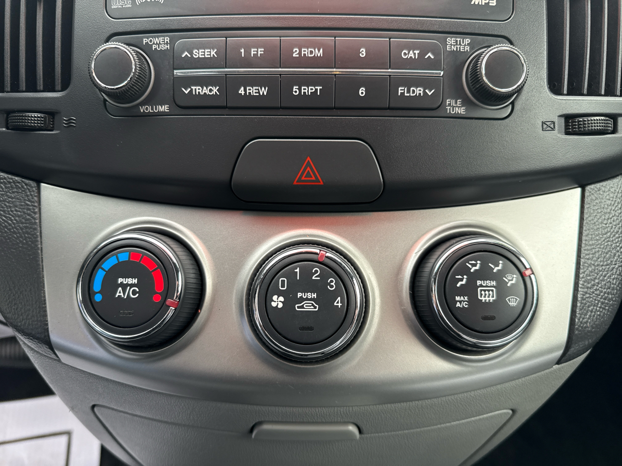 Hyundai Elantra 4dr Sdn Auto GLS PZEV 2010