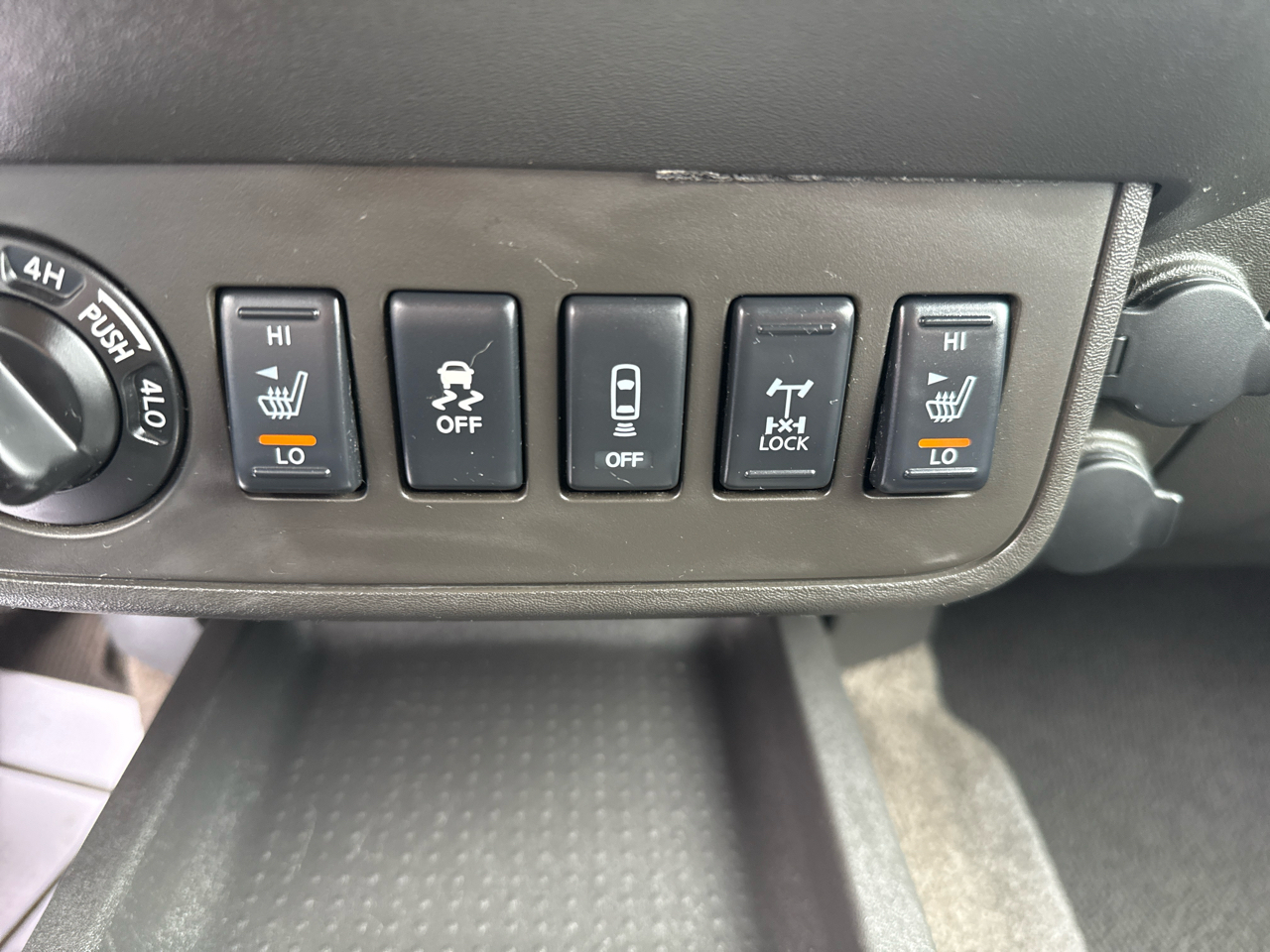 Nissan Frontier 4WD King Cab Auto PRO-4X 2015