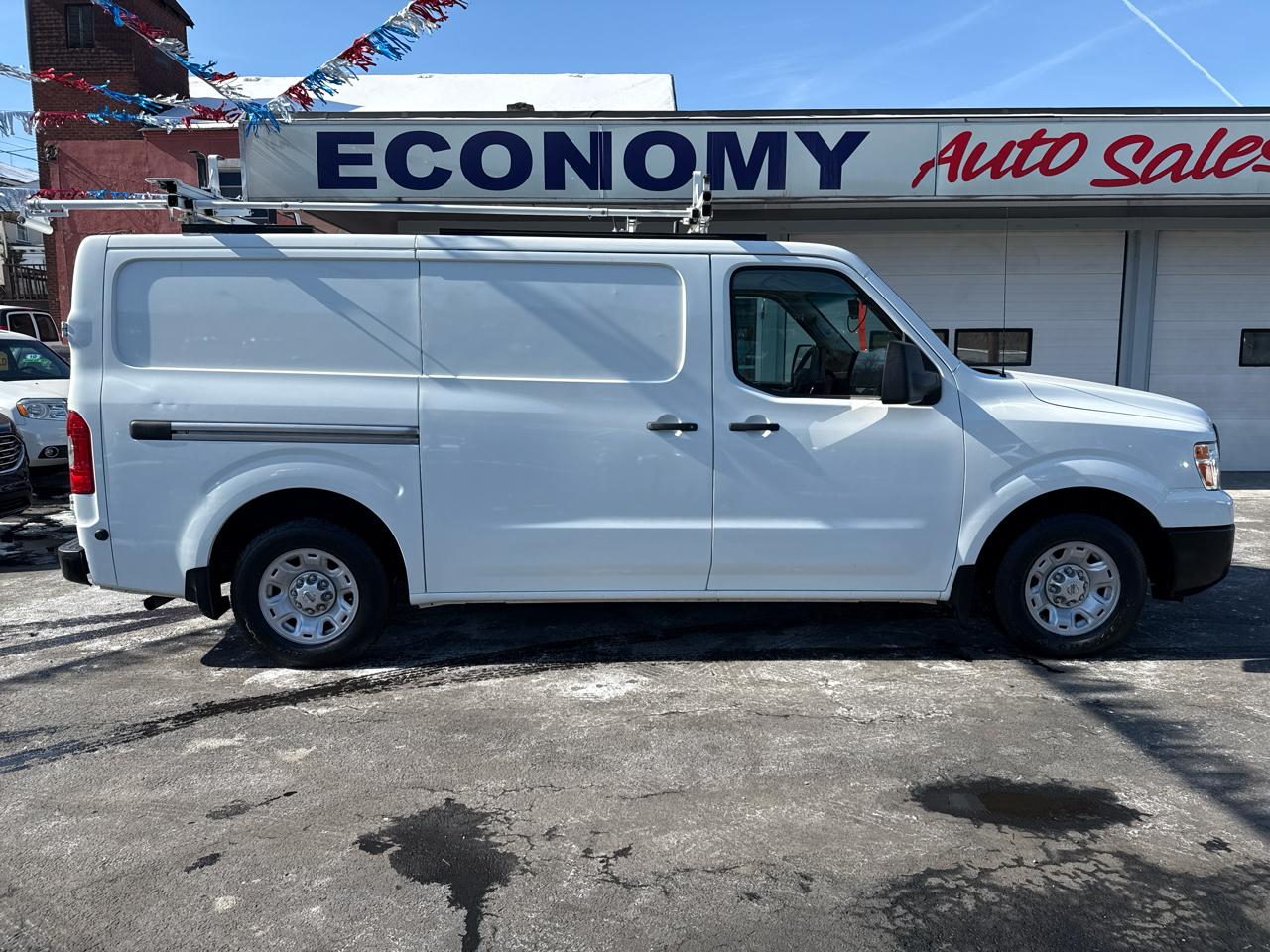 Nissan NV Standard Roof 2500 V6 SV 2016