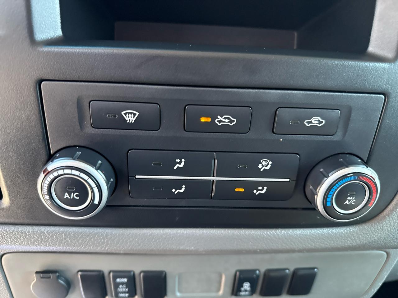 Nissan NV Standard Roof 2500 V6 SV 2016