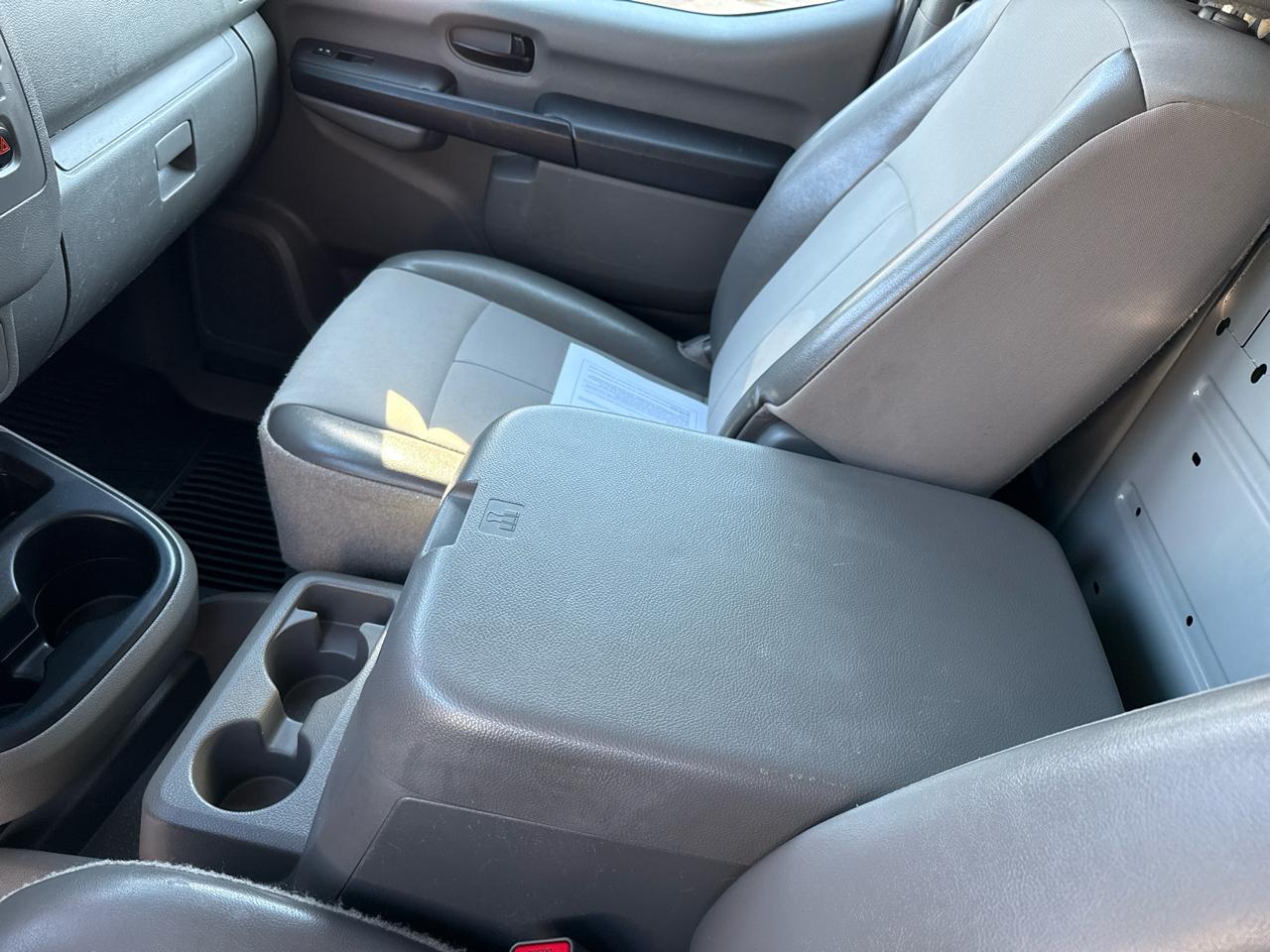 Nissan NV Standard Roof 2500 V6 SV 2016