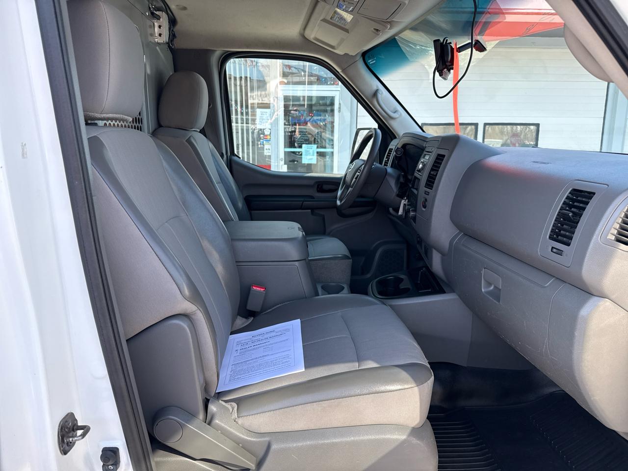 Nissan NV Standard Roof 2500 V6 SV 2016