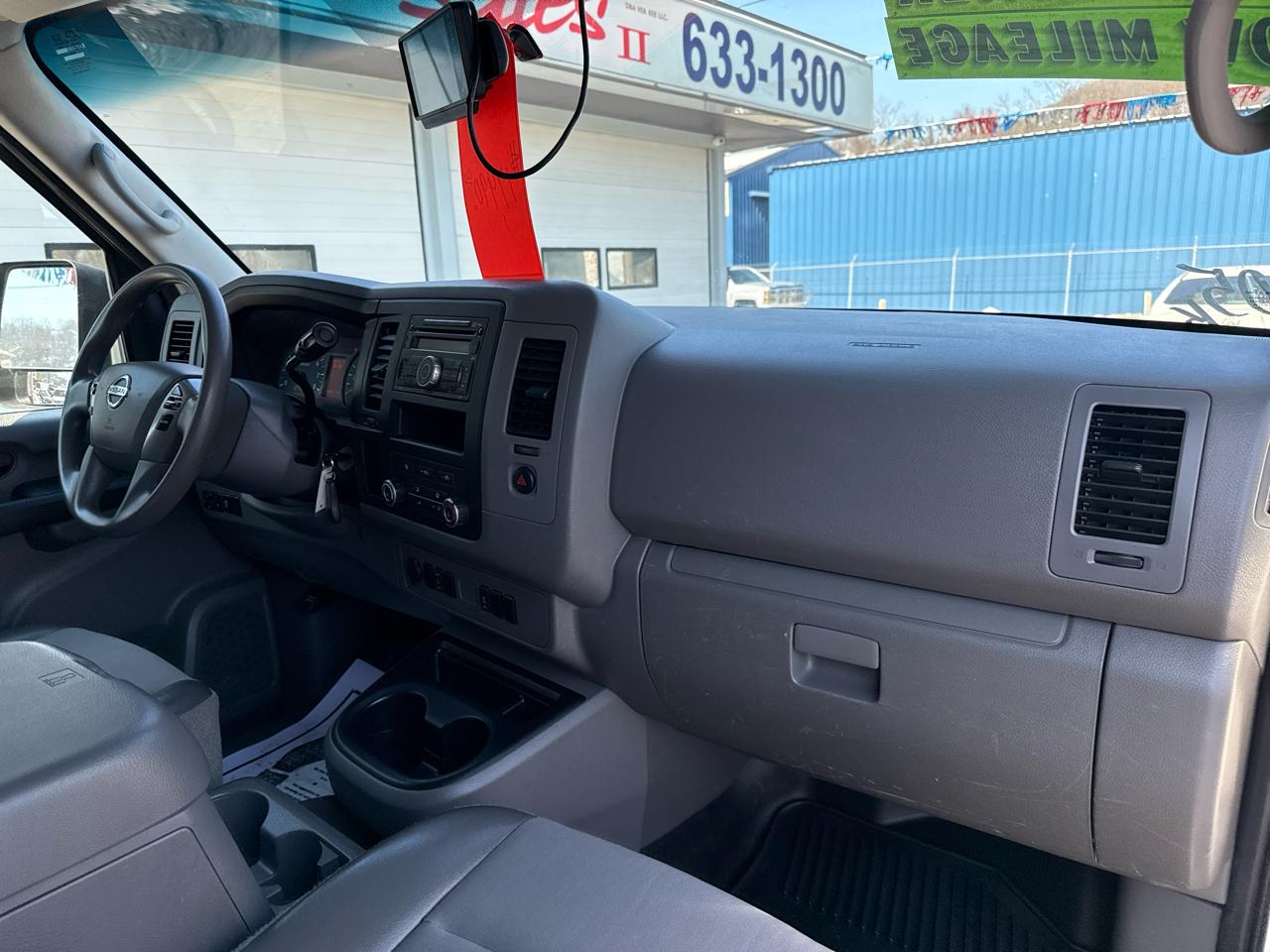 Nissan NV Standard Roof 2500 V6 SV 2016