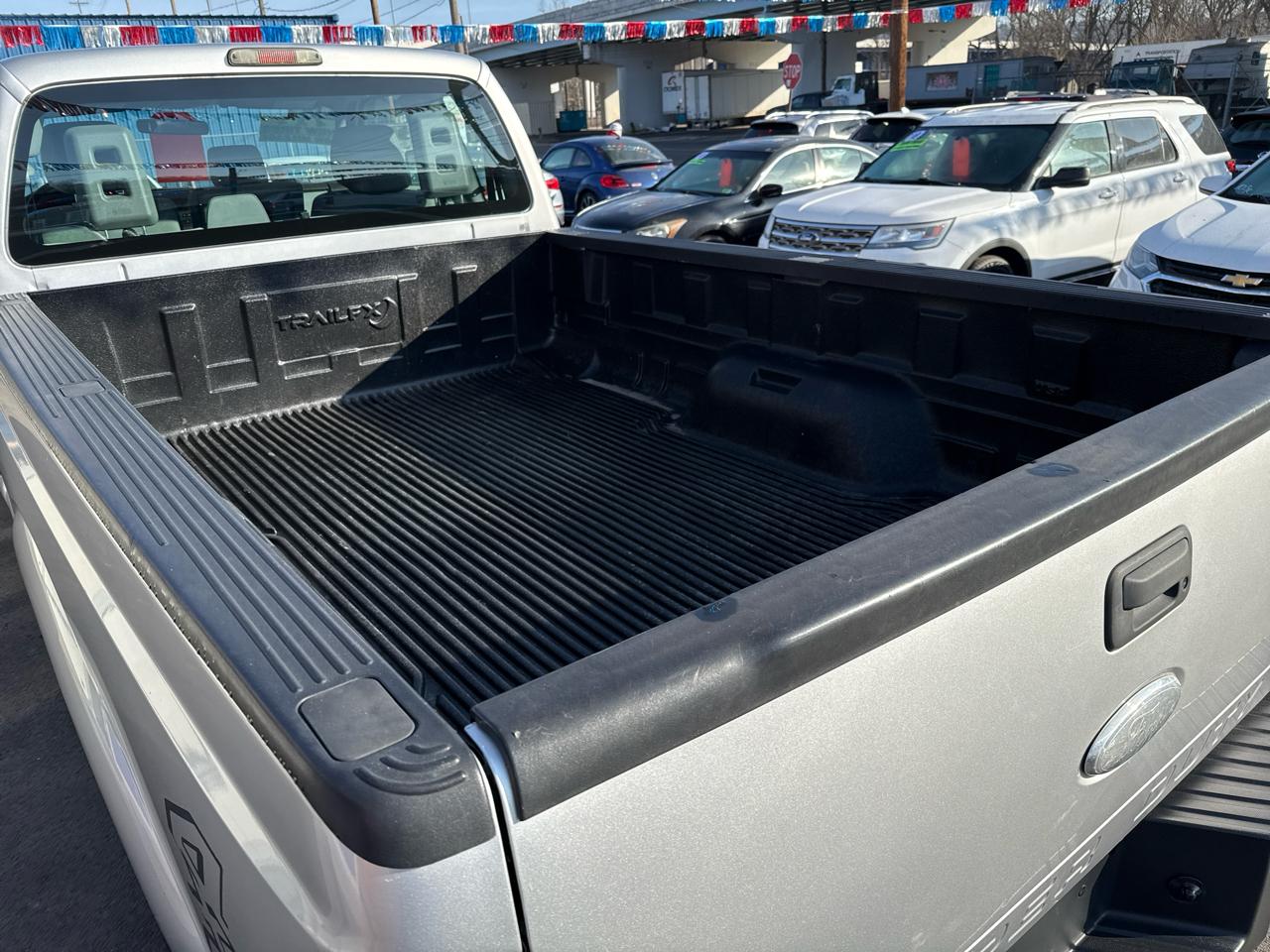 Ford Super Duty F-250 SRW XL 4WD SuperCab 8' Box 2012