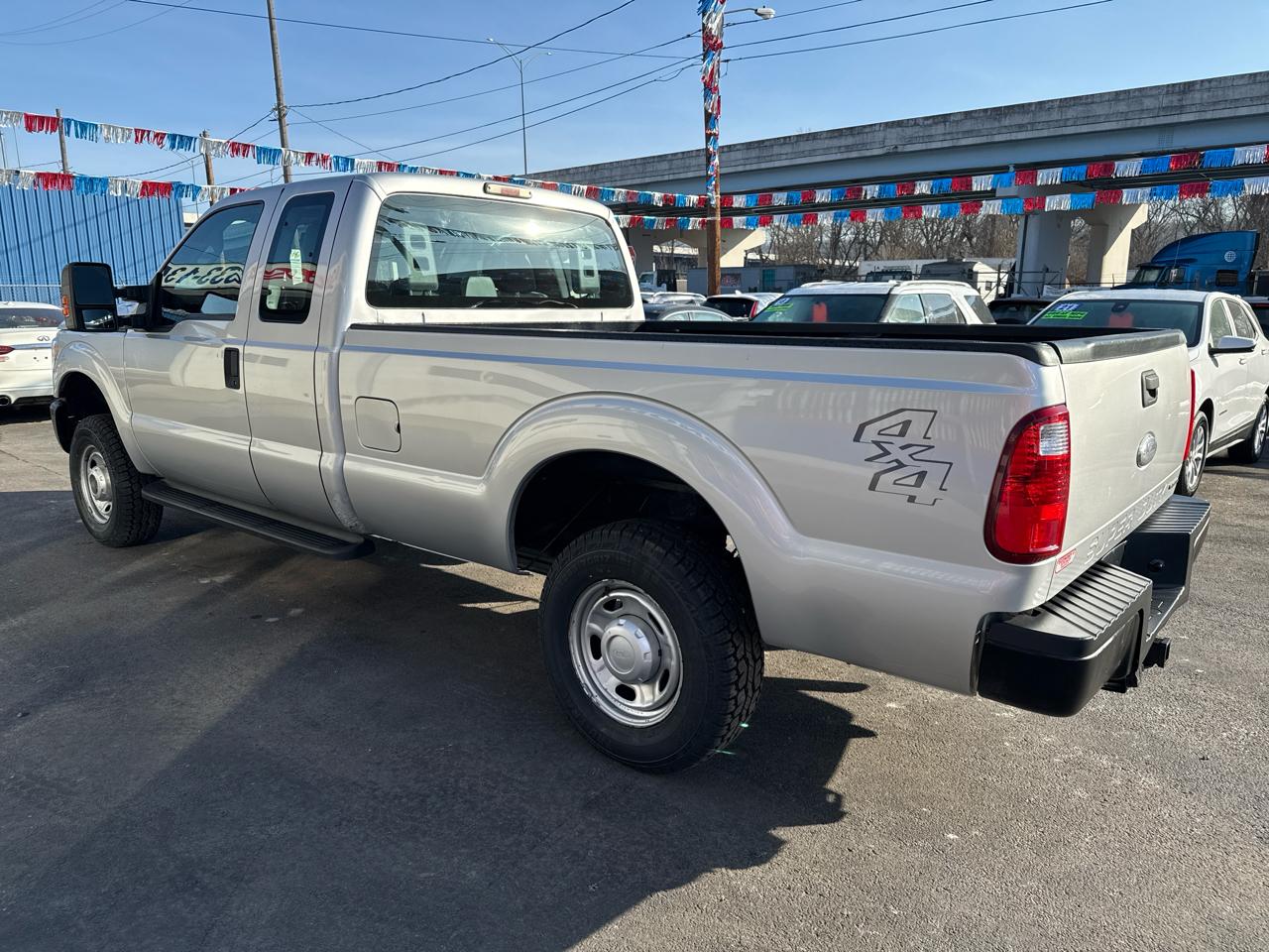 Ford Super Duty F-250 SRW XL 4WD SuperCab 8' Box 2012