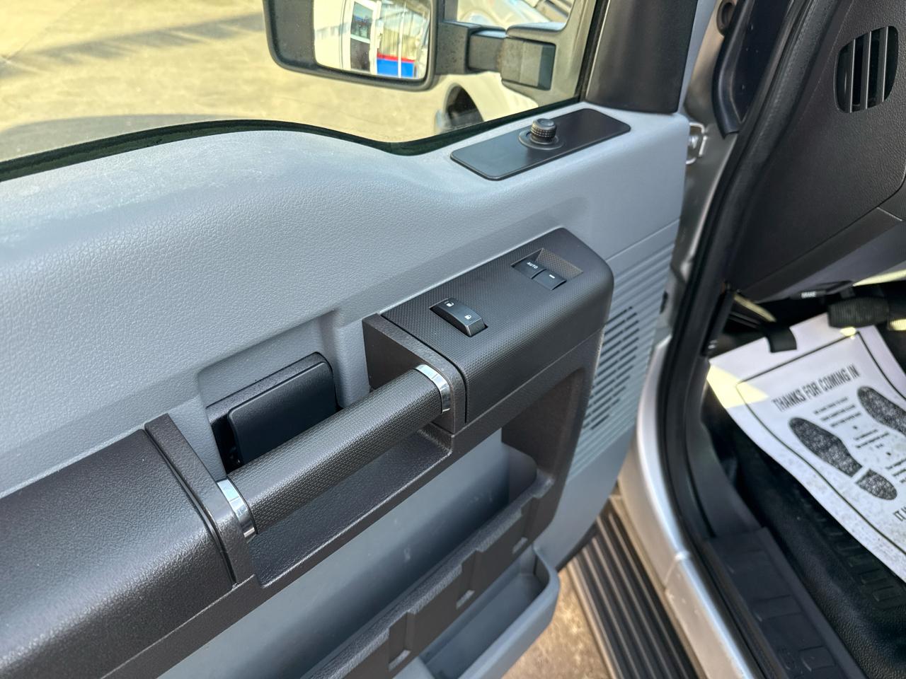 Ford Super Duty F-250 SRW XL 4WD SuperCab 8' Box 2012