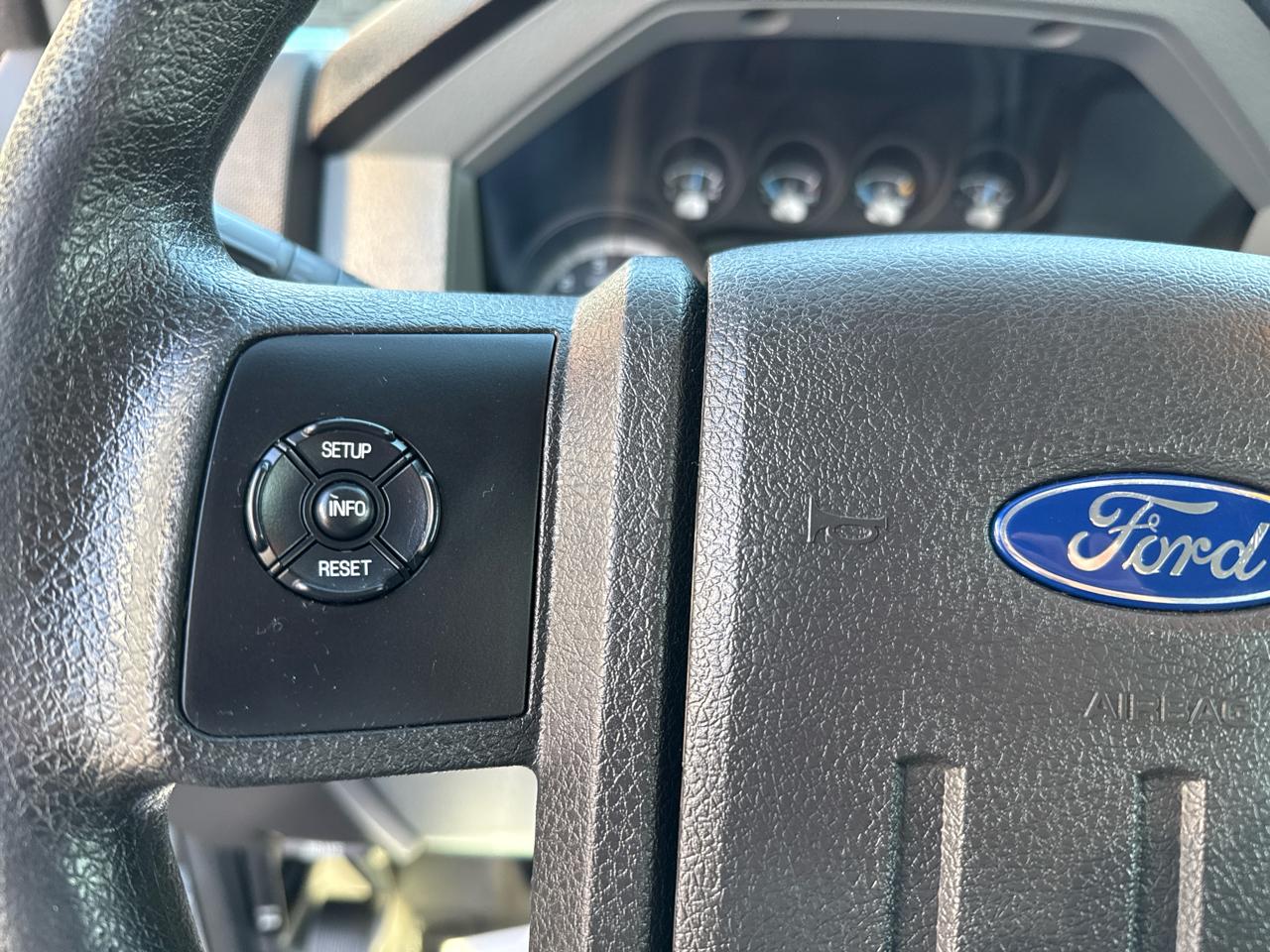 Ford Super Duty F-250 SRW XL 4WD SuperCab 8' Box 2012