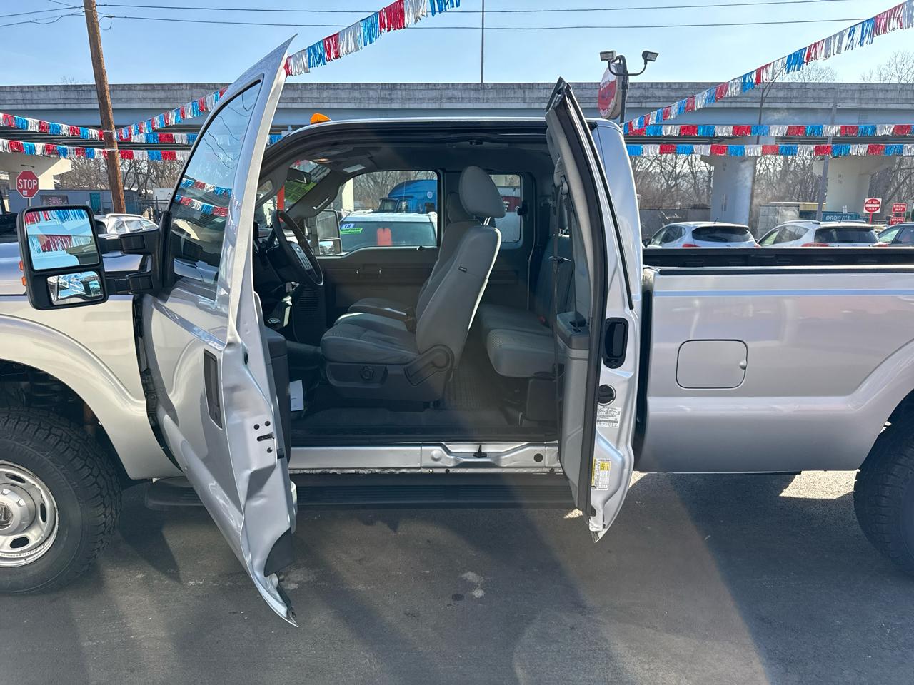 Ford Super Duty F-250 SRW XL 4WD SuperCab 8' Box 2012