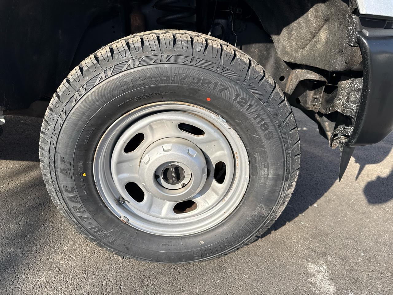 Ford Super Duty F-250 SRW XL 4WD SuperCab 8' Box 2012