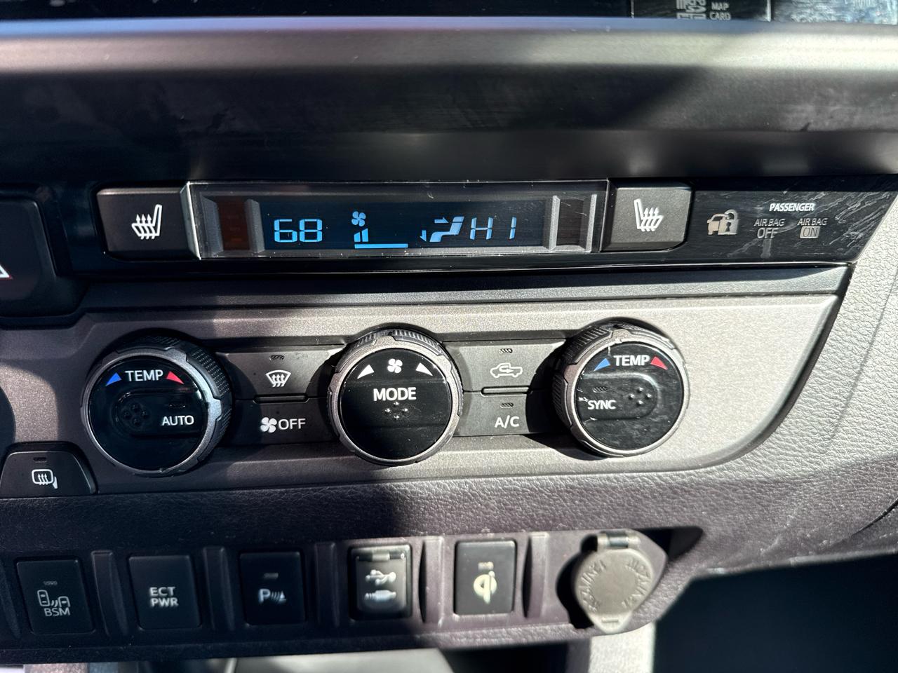 Toyota Tacoma TRD Off Road Double Cab 5' Bed V6 4x4 MT (Natl) 2017