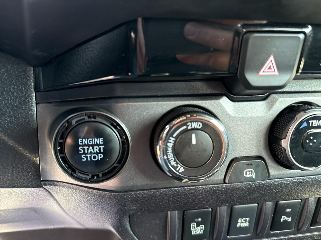 Toyota Tacoma TRD Off Road Double Cab 5' Bed V6 4x4 MT (Natl) 2017