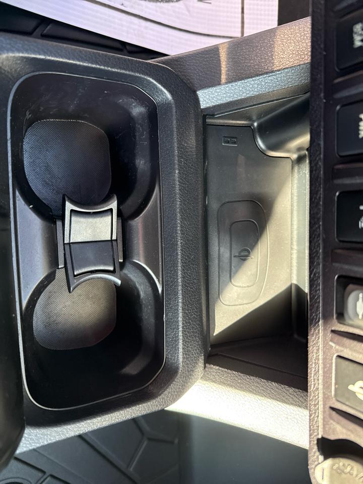 Toyota Tacoma TRD Off Road Double Cab 5' Bed V6 4x4 MT (Natl) 2017