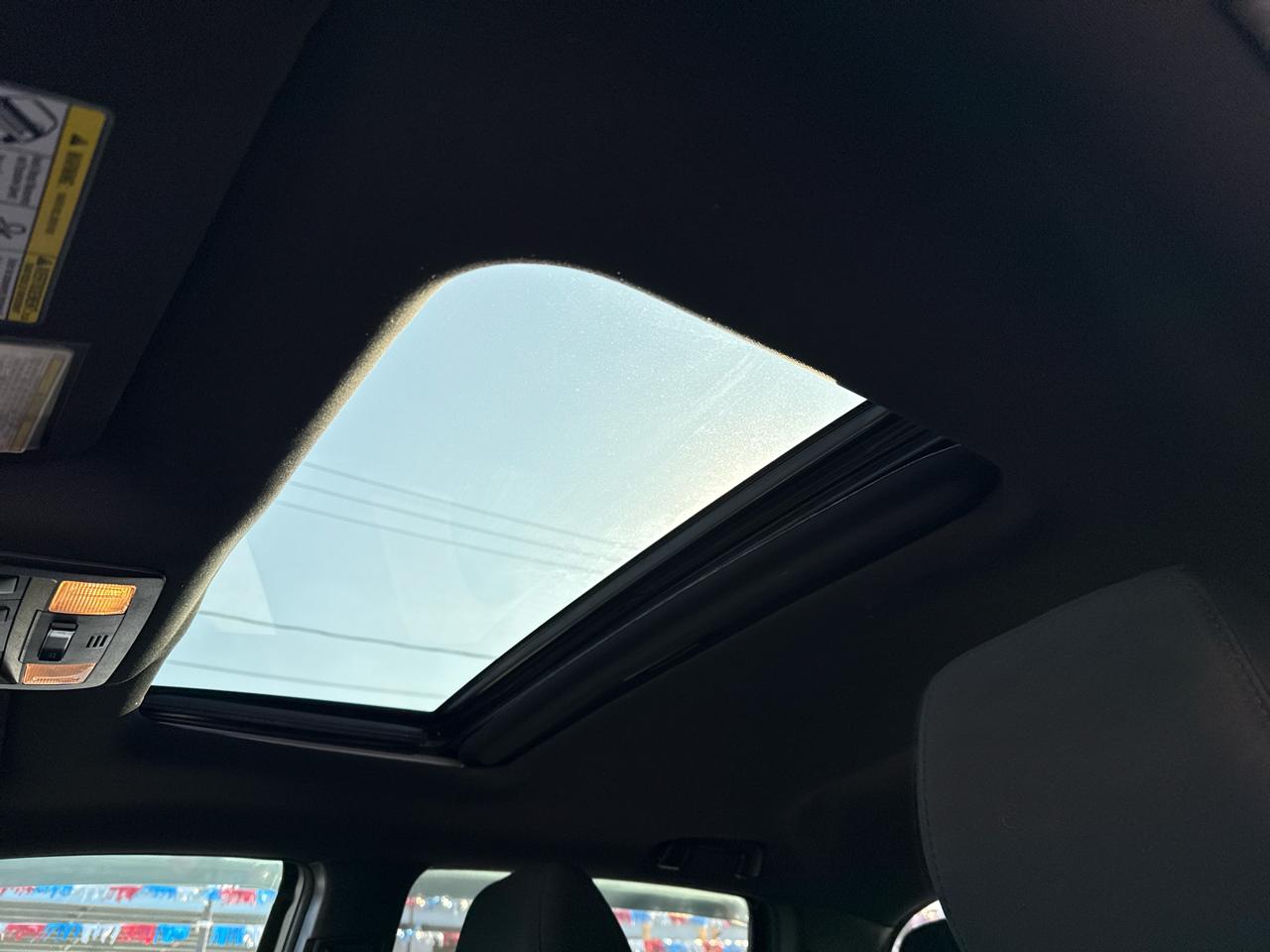 Toyota Tacoma TRD Off Road Double Cab 5' Bed V6 4x4 MT (Natl) 2017