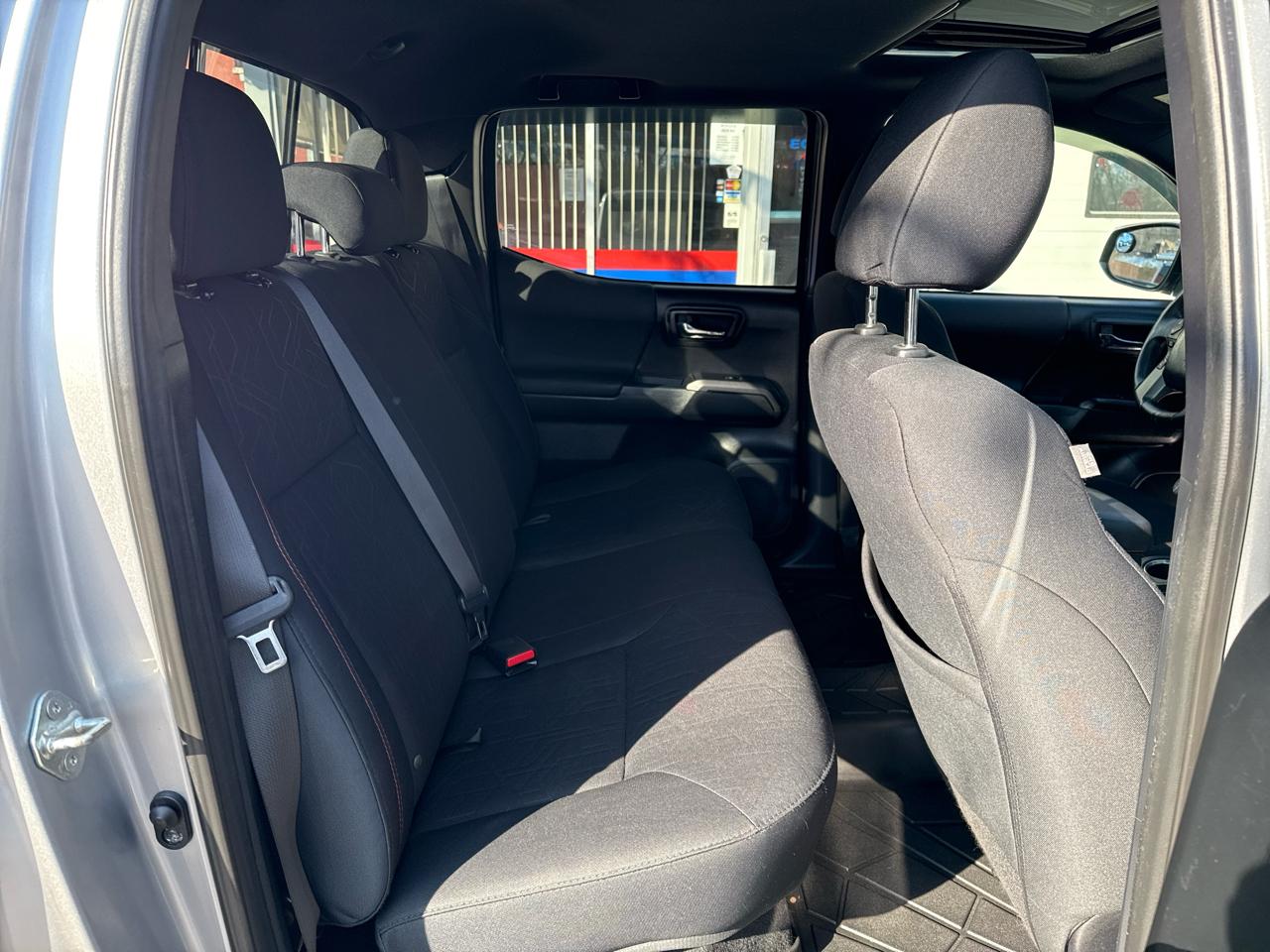 Toyota Tacoma TRD Off Road Double Cab 5' Bed V6 4x4 MT (Natl) 2017