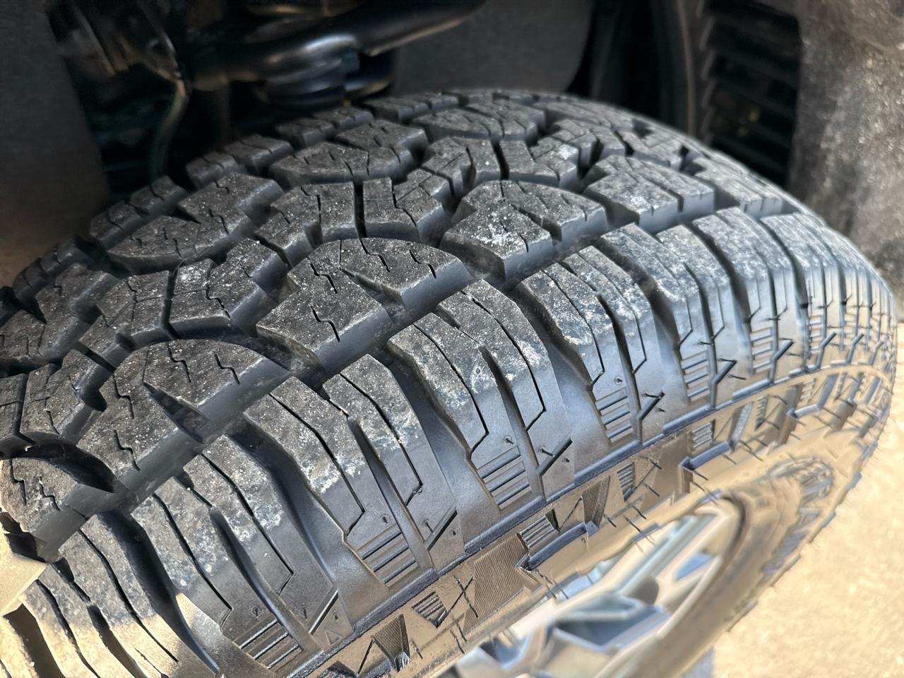 Toyota Tacoma TRD Off Road Double Cab 5' Bed V6 4x4 MT (Natl) 2017