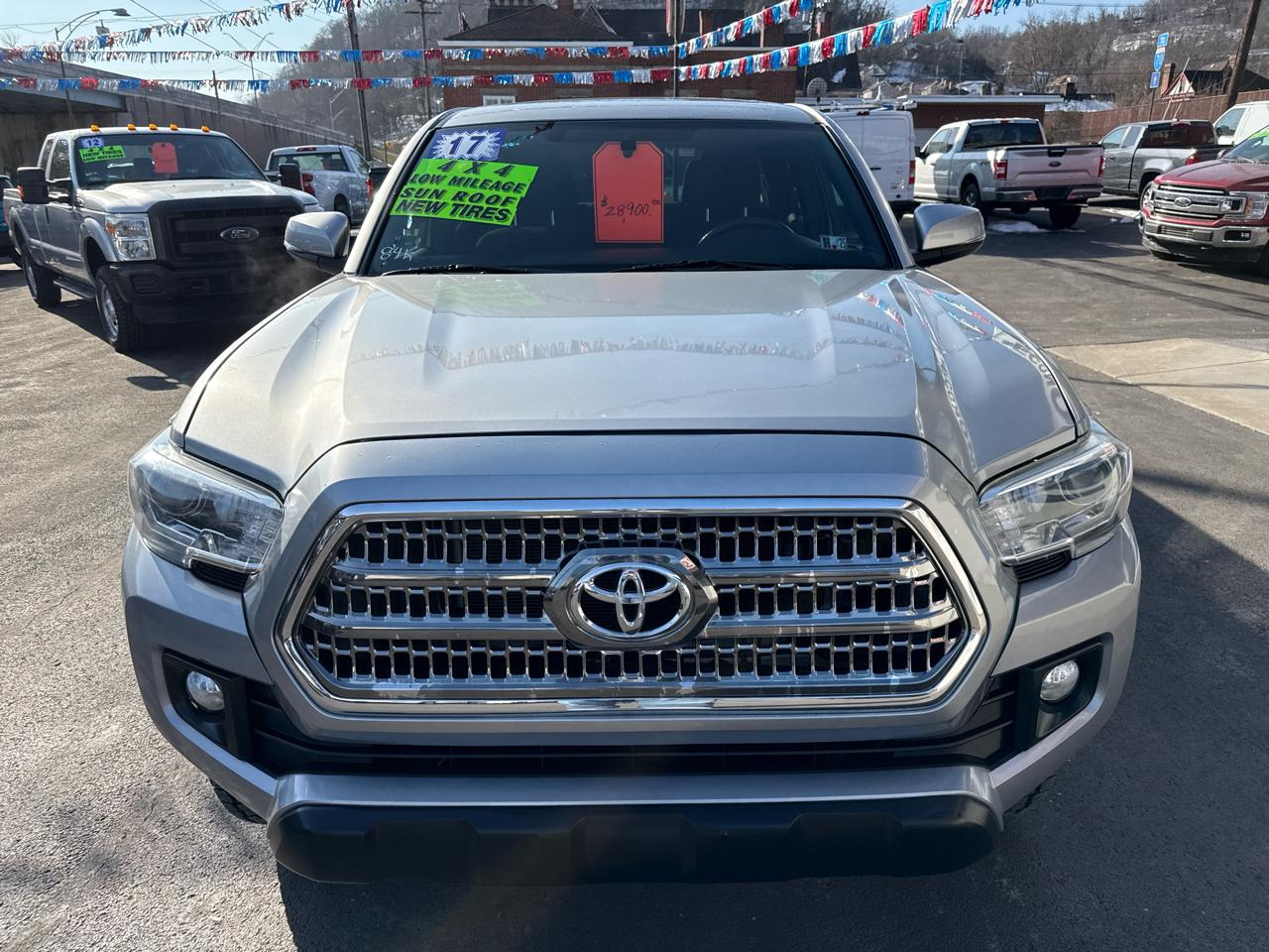 Toyota Tacoma TRD Off Road Double Cab 5' Bed V6 4x4 MT (Natl) 2017