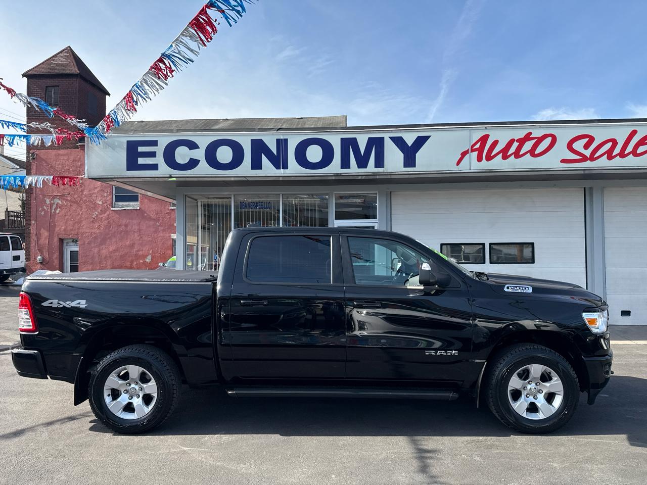 RAM 1500 Big Horn/Lone Star 4x4 Crew Cab 5'7" Box 2019
