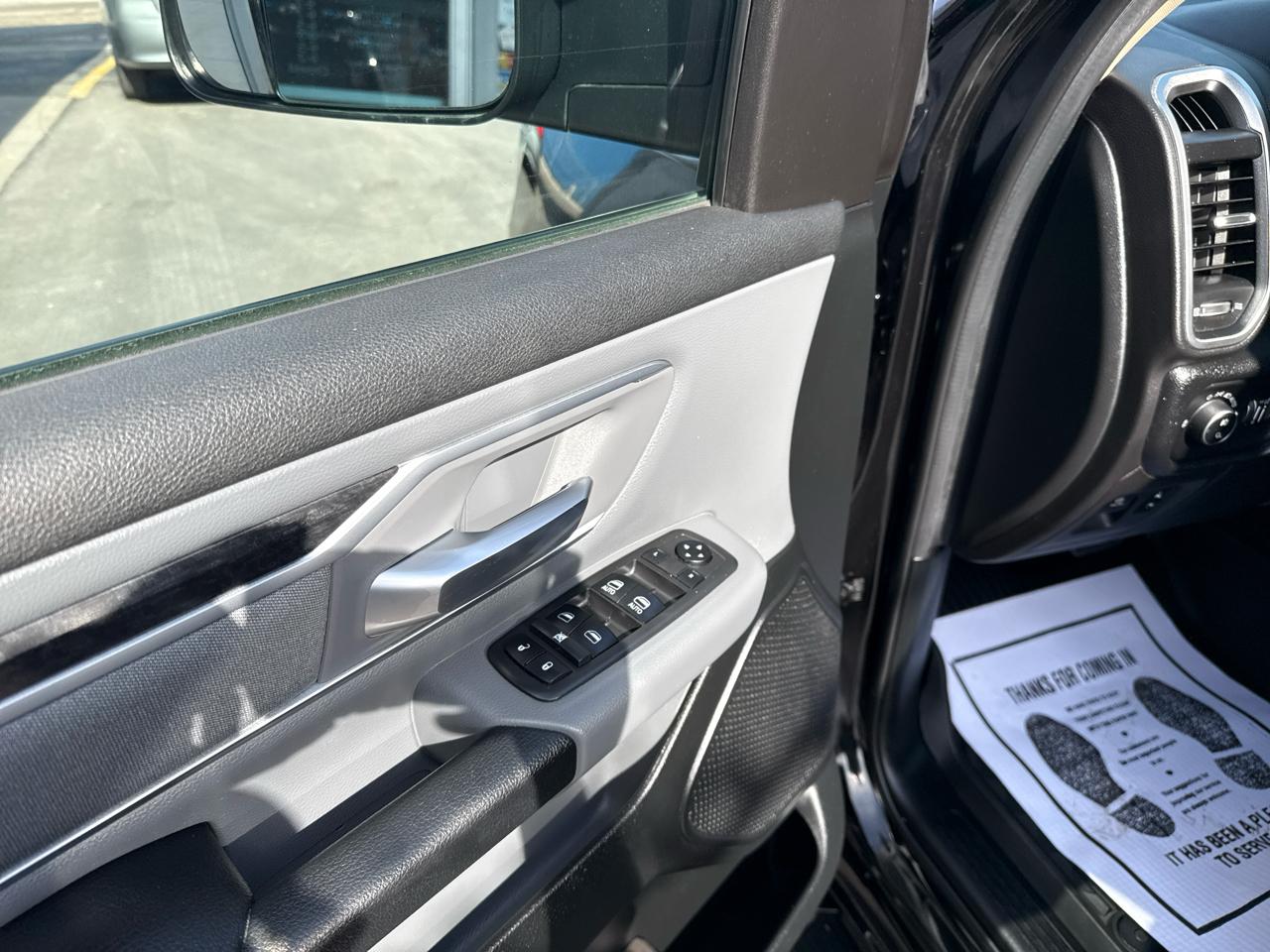 RAM 1500 Big Horn/Lone Star 4x4 Crew Cab 5'7" Box 2019