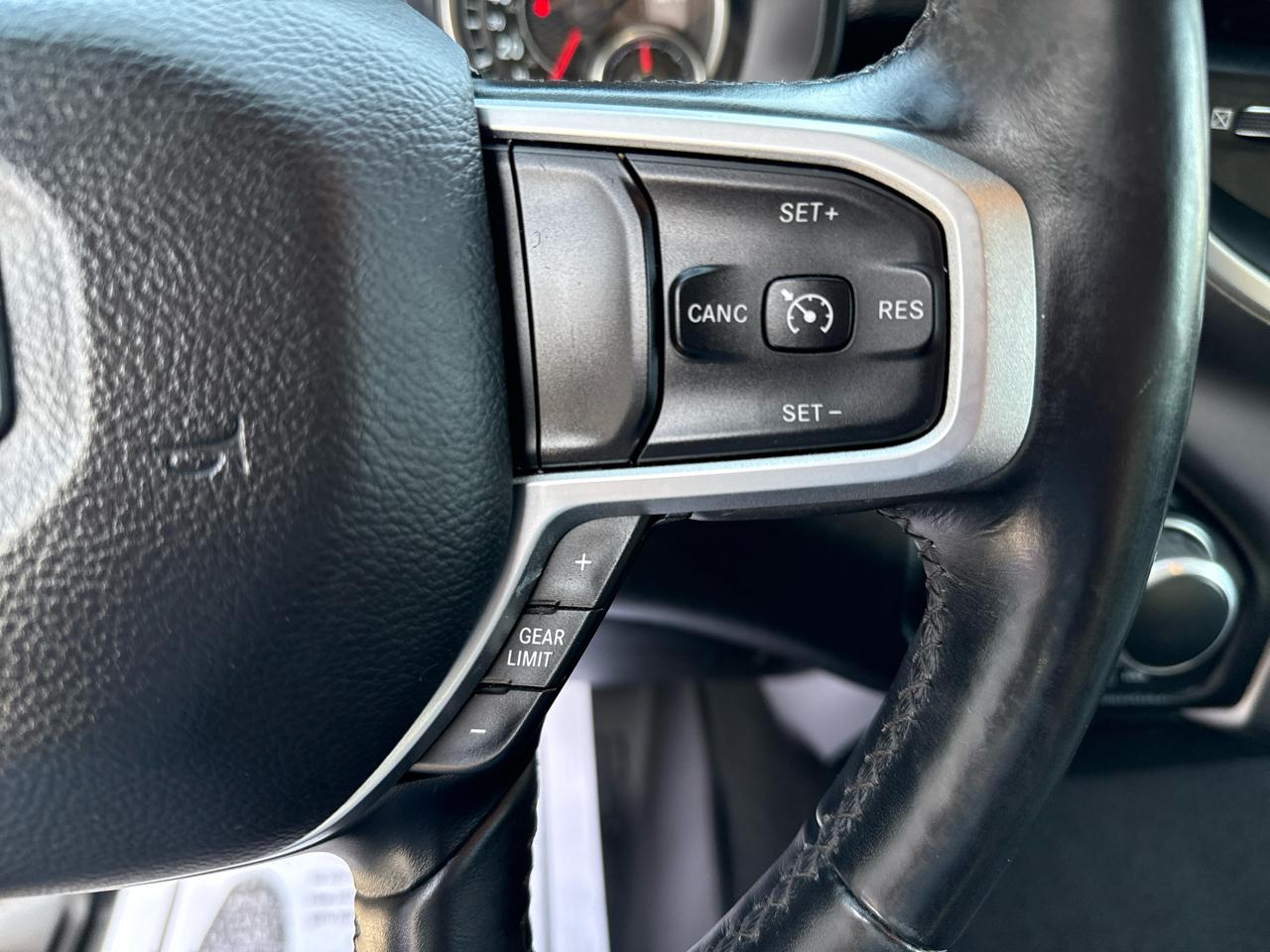 RAM 1500 Big Horn/Lone Star 4x4 Crew Cab 5'7" Box 2019