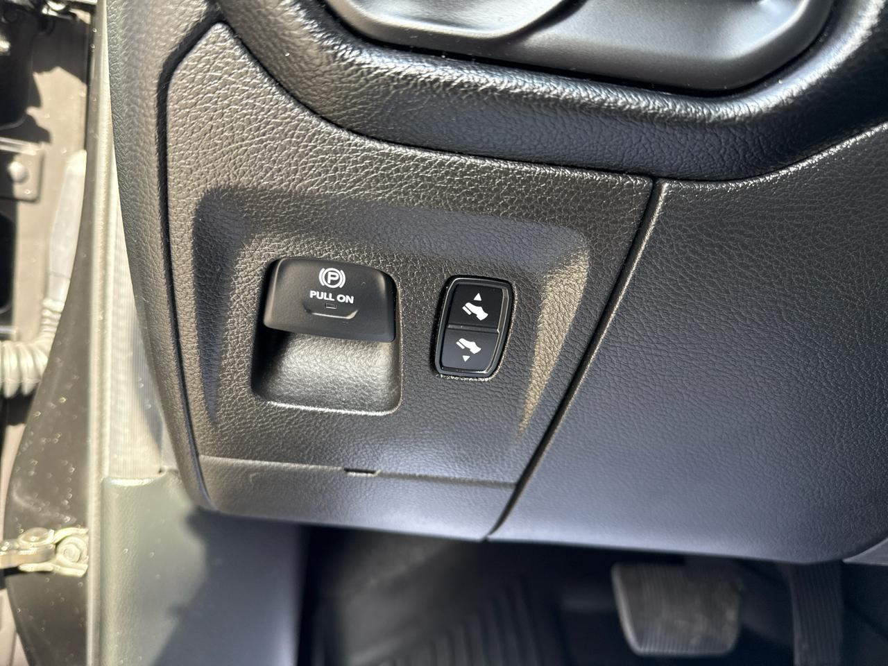 RAM 1500 Big Horn/Lone Star 4x4 Crew Cab 5'7" Box 2019