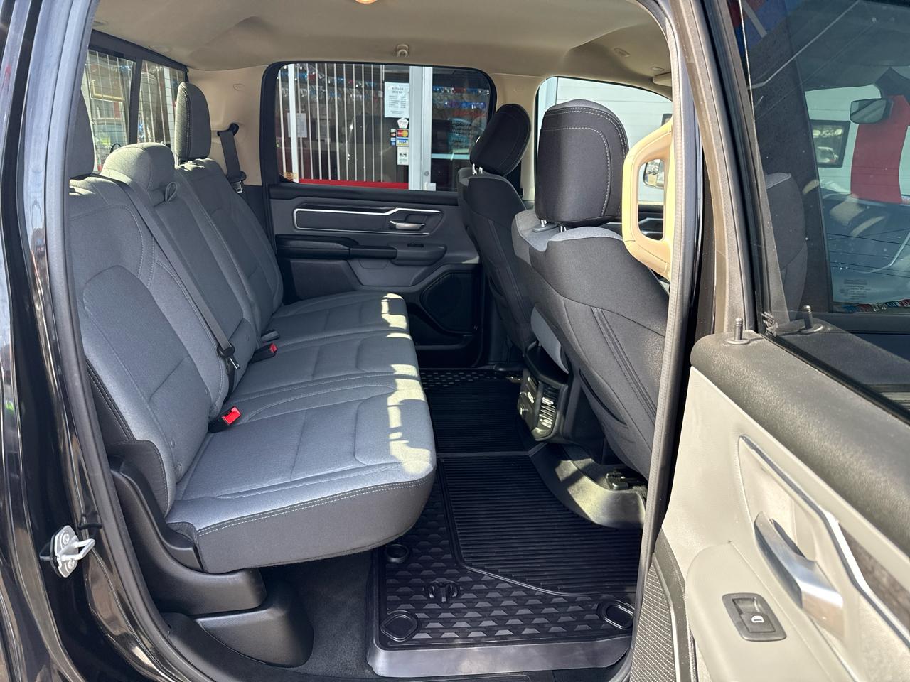 RAM 1500 Big Horn/Lone Star 4x4 Crew Cab 5'7" Box 2019