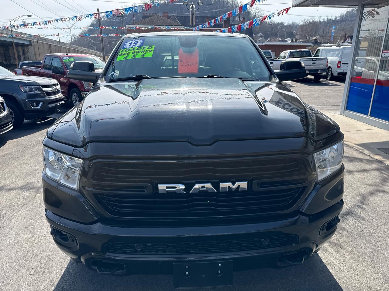 RAM 1500 Big Horn/Lone Star 4x4 Crew Cab 5'7" Box 2019