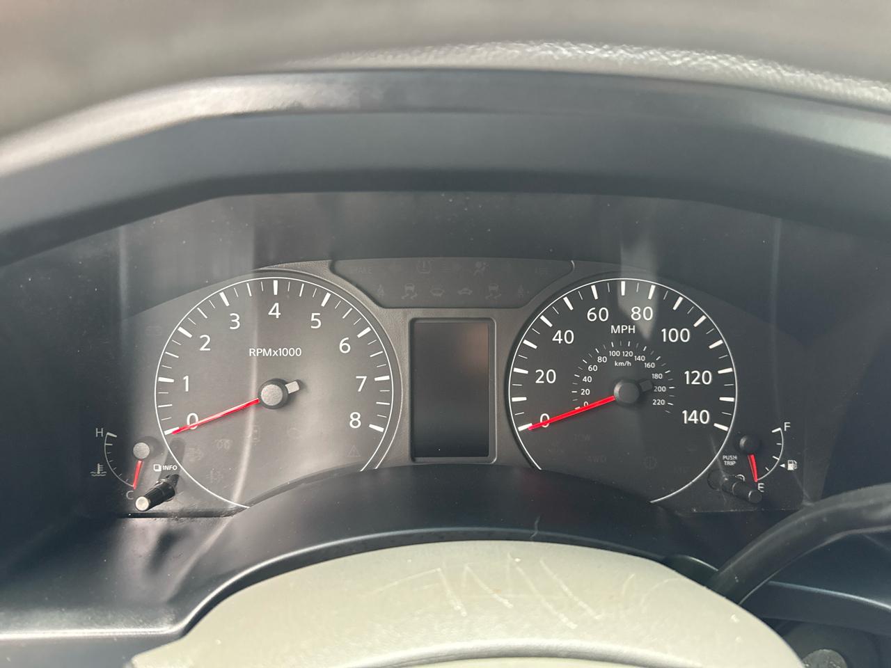 Nissan NV Cargo NV2500 HD Standard Roof V6 S 2017