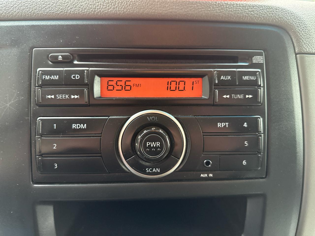 Nissan NV Cargo NV2500 HD Standard Roof V6 S 2017