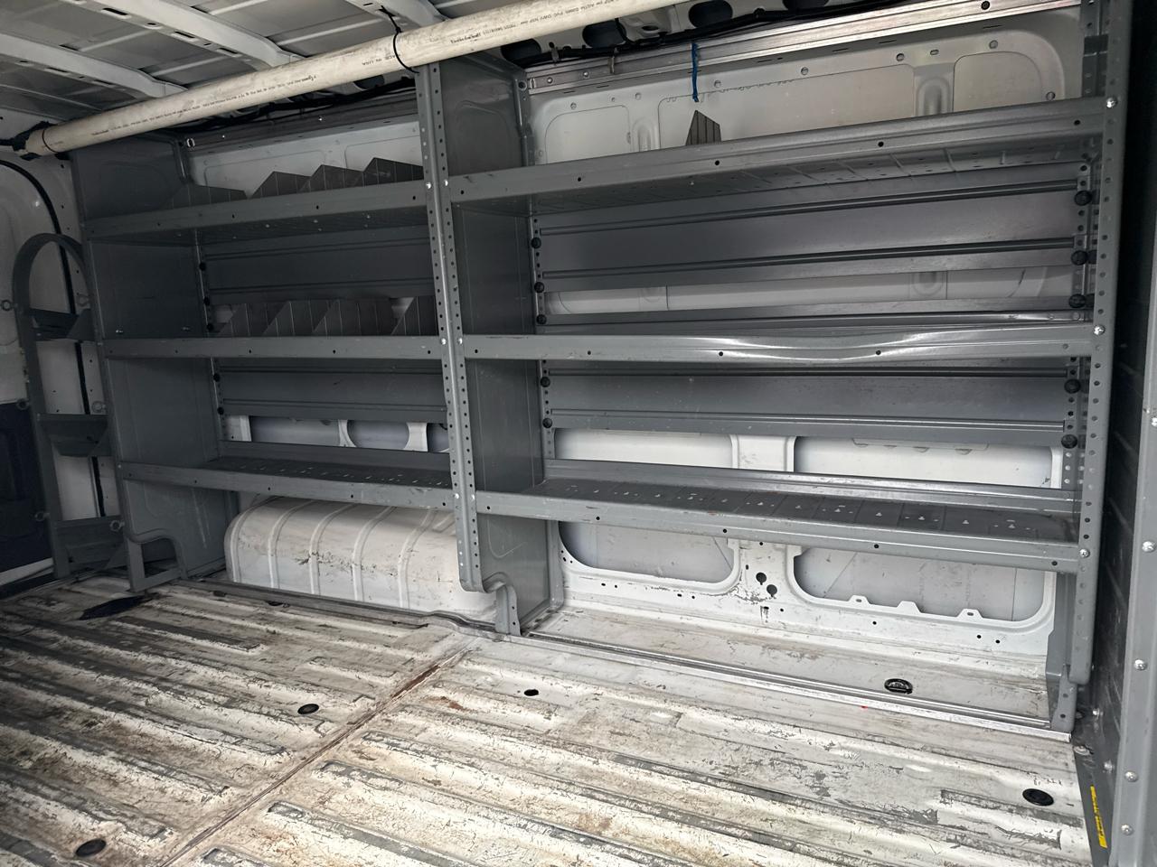 Nissan NV Cargo NV2500 HD Standard Roof V6 S 2017