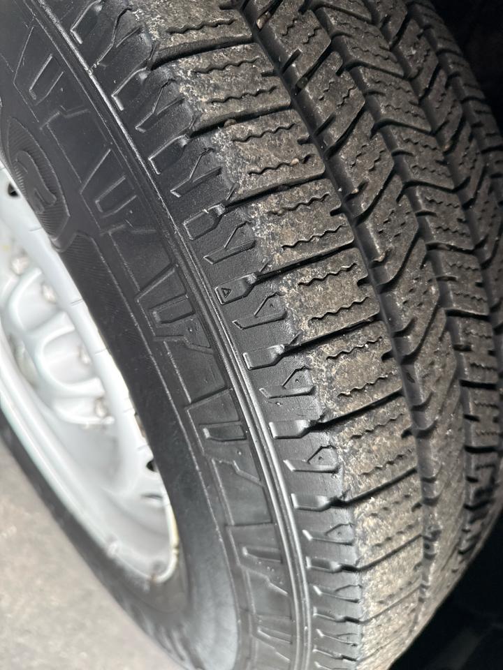 Nissan NV Cargo NV2500 HD Standard Roof V6 S 2017