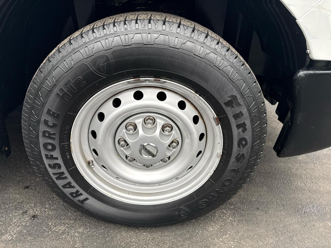 Nissan NV Cargo NV2500 HD Standard Roof V6 S 2017