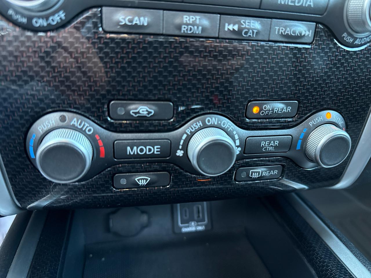 Nissan Pathfinder 4x4 SL 2020