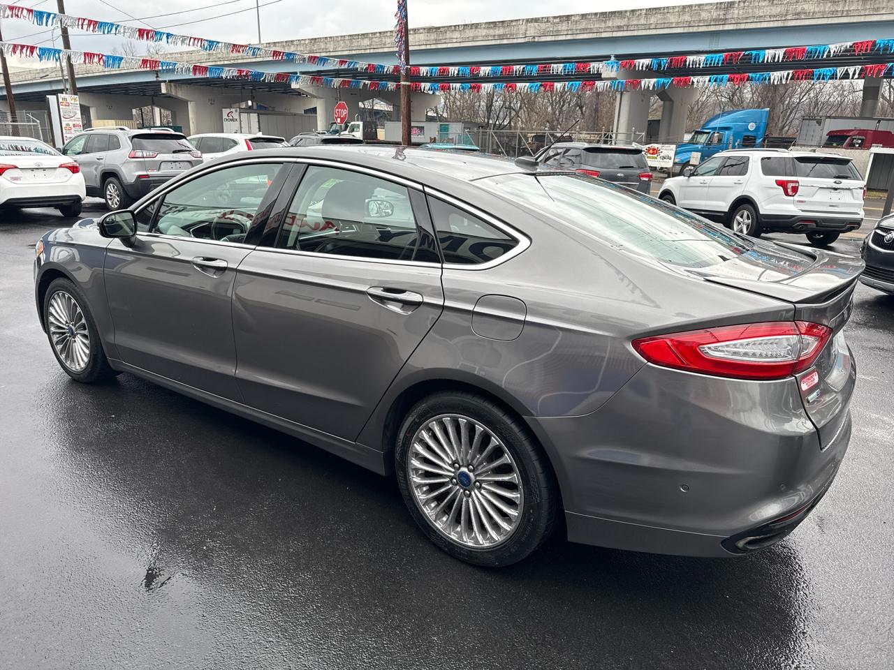 Ford Fusion 4dr Sdn Titanium AWD 2013