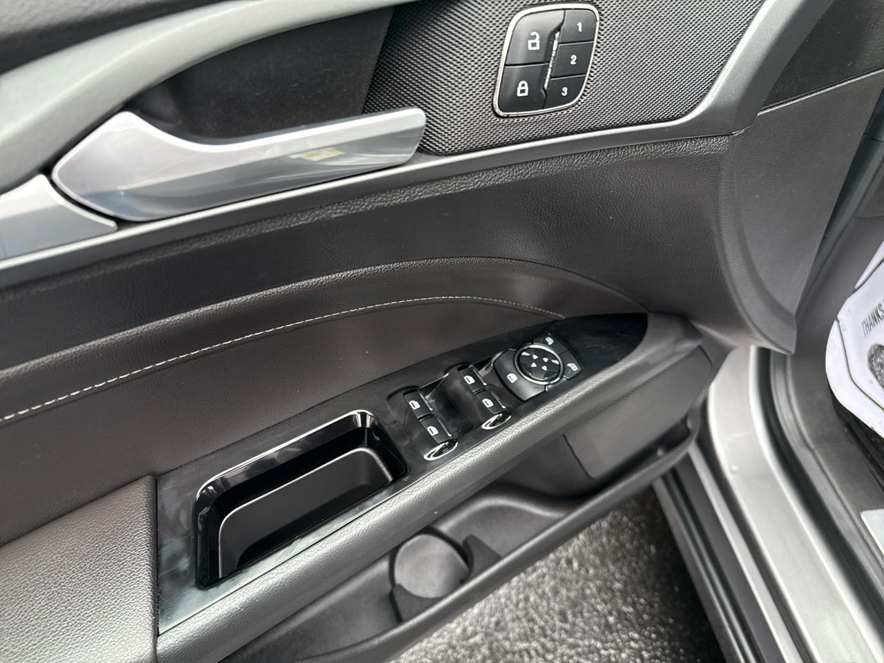 Ford Fusion 4dr Sdn Titanium AWD 2013