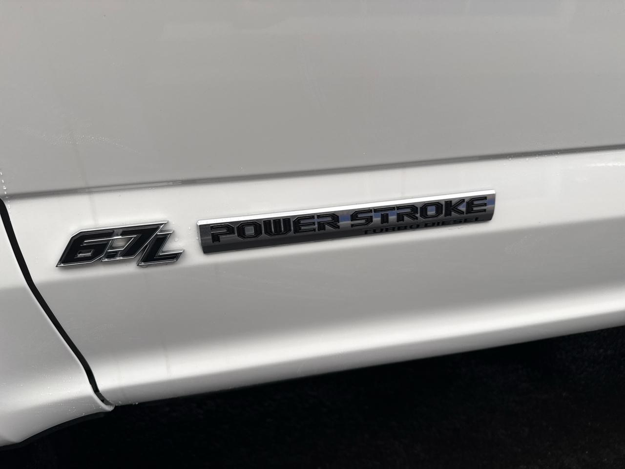 Ford Super Duty F-350 SRW Platinum 4WD Crew Cab 6.75' Box 2022