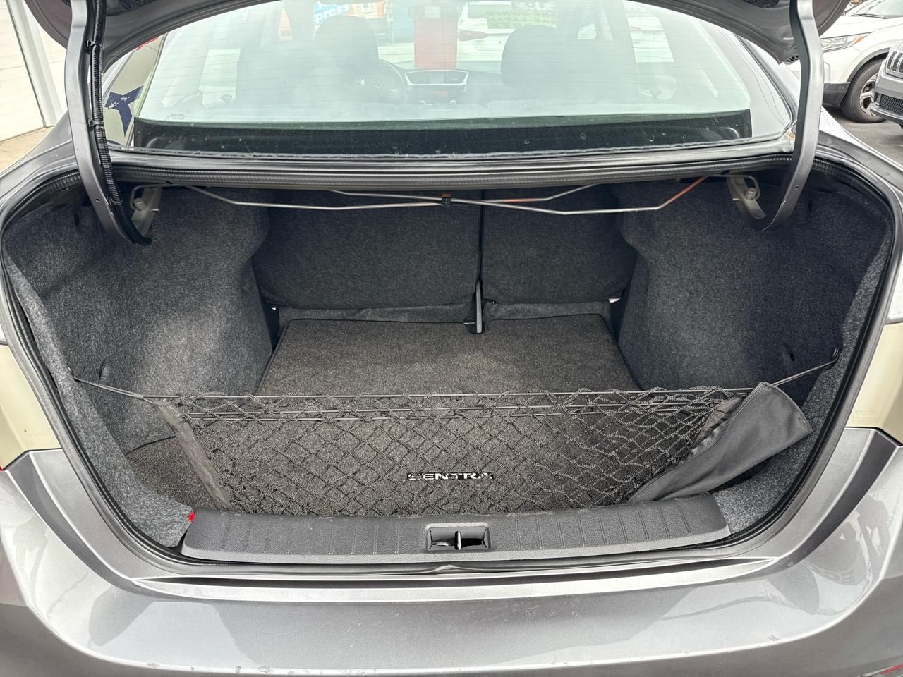 Nissan Sentra SR CVT 2018