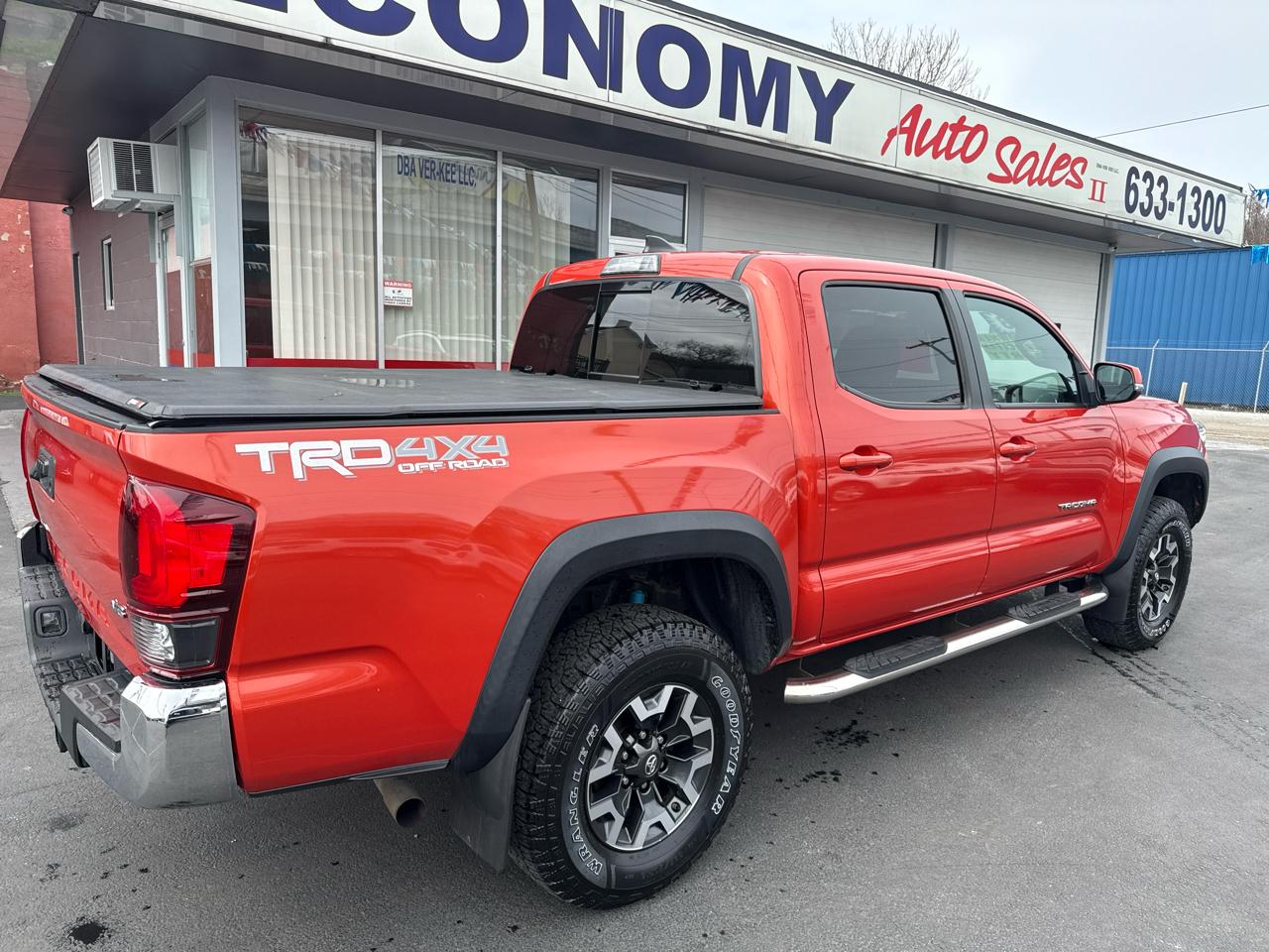 Toyota Tacoma TRD Off Road Double Cab 5' Bed V6 4x4 MT (Natl) 2018