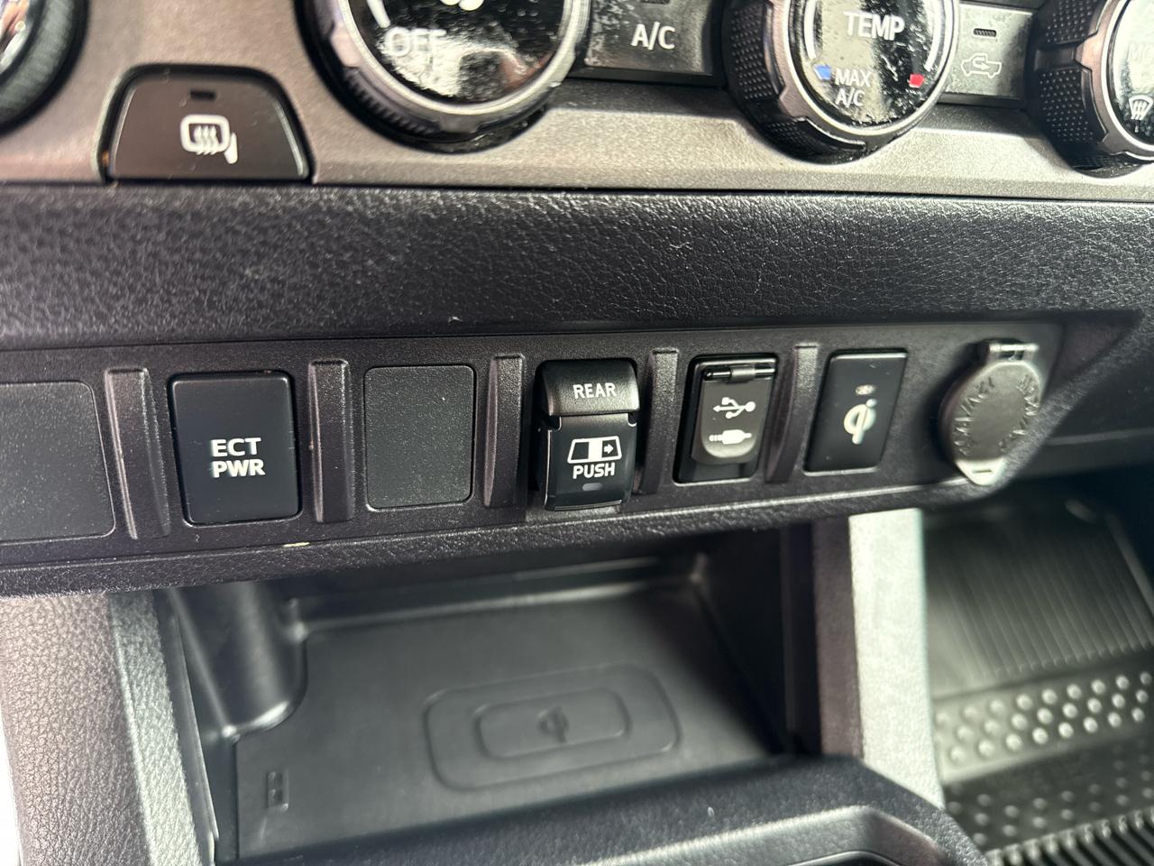 Toyota Tacoma TRD Off Road Double Cab 5' Bed V6 4x4 MT (Natl) 2018