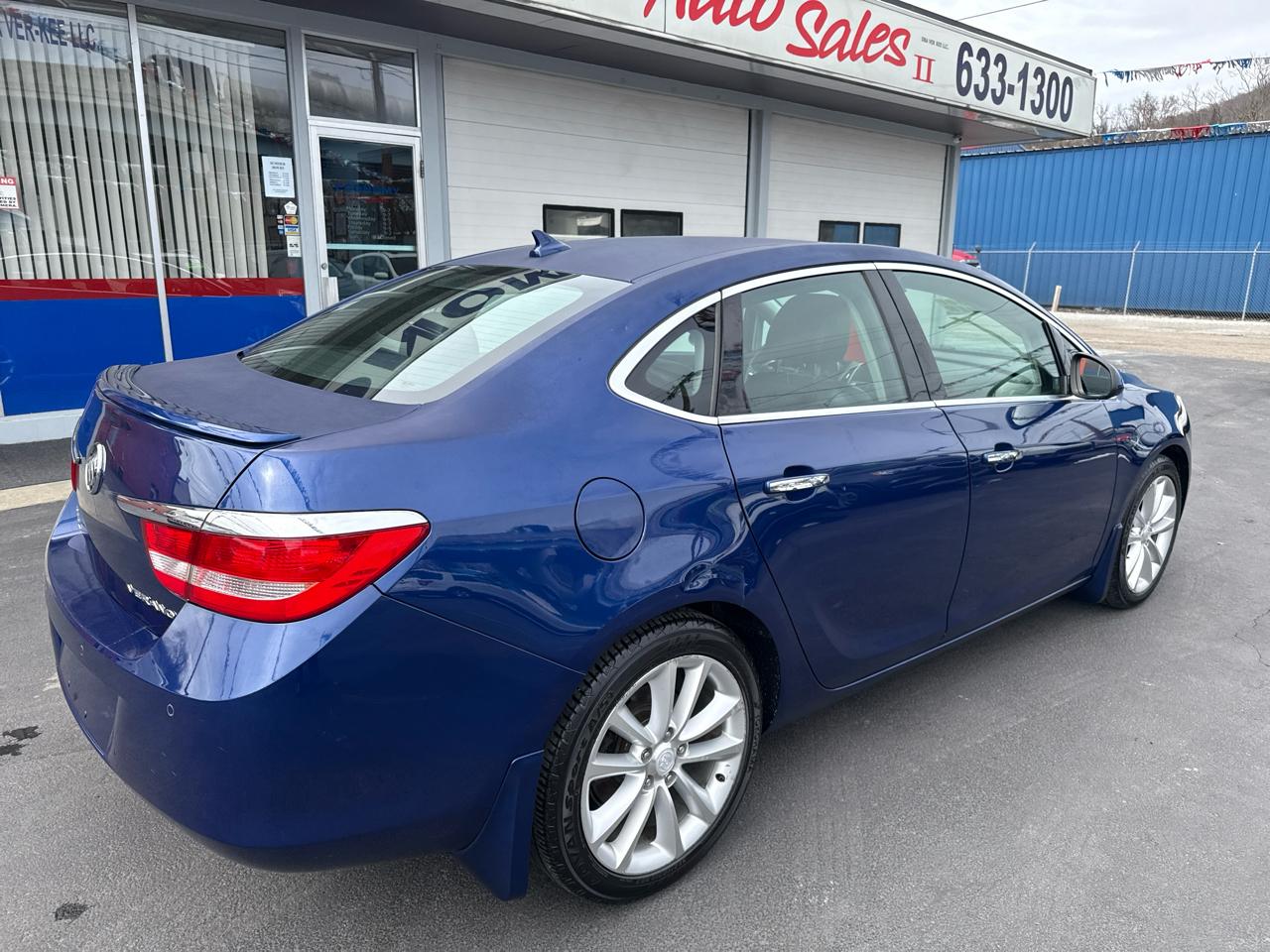 Buick Verano 4dr Sdn Leather Group 2013